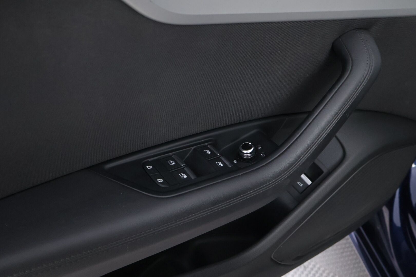 Audi A4 2019 Avant Business Advanced 40 TFSI 140 kW MHEV S tronic - Suomiauto | Webasto | Koukku | Matrix LED | Digital Cockpit | BLIS | Peruutuskamera | Apple&Android | Sporttipenkit | Juuri tullut Tampereelle!