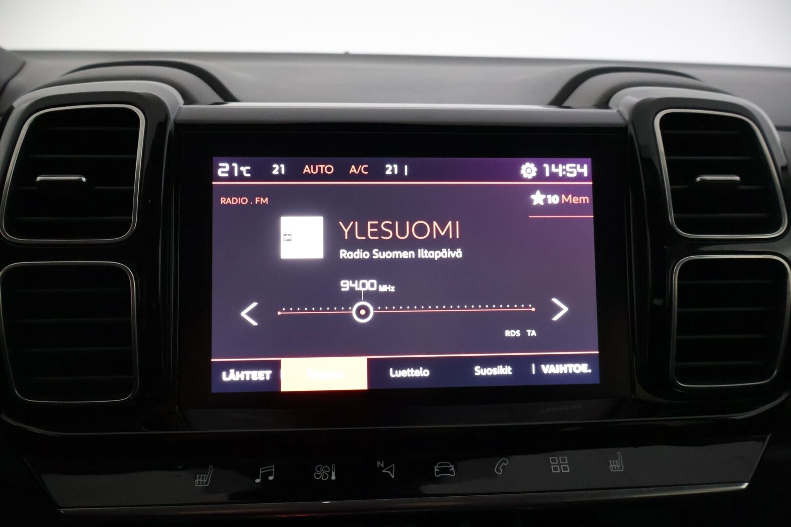 Citroen C5 Aircross 2020 PureTech 180 Feel EAT8 Automaatti* Kaistavahti / Digimittaristo / Tutkat * - *Luotettavalla ja paremmalla 1.6 tekniikalla / Merkkiliikkeen huoltohistoria *