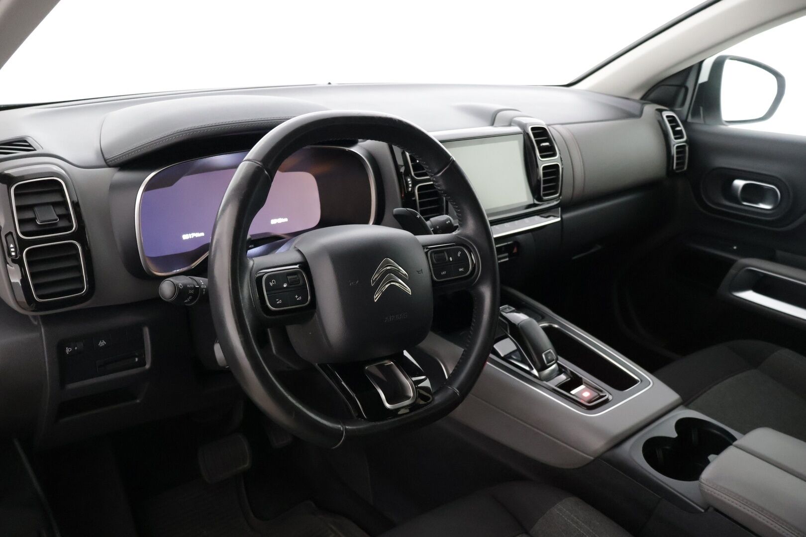 Citroen C5 Aircross 2020 PureTech 180 Feel EAT8 Automaatti* Kaistavahti / Digimittaristo / Tutkat * - *Luotettavalla ja paremmalla 1.6 tekniikalla / Merkkiliikkeen huoltohistoria *