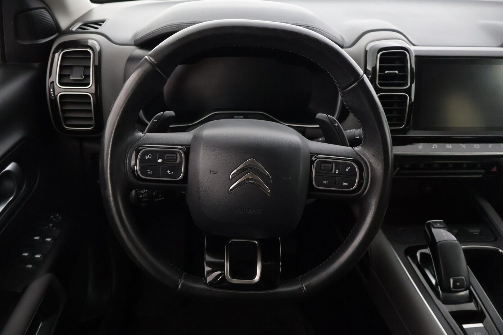 Citroen C5 Aircross 2020 PureTech 180 Feel EAT8 Automaatti* Kaistavahti / Digimittaristo / Tutkat * - *Luotettavalla ja paremmalla 1.6 tekniikalla / Merkkiliikkeen huoltohistoria *