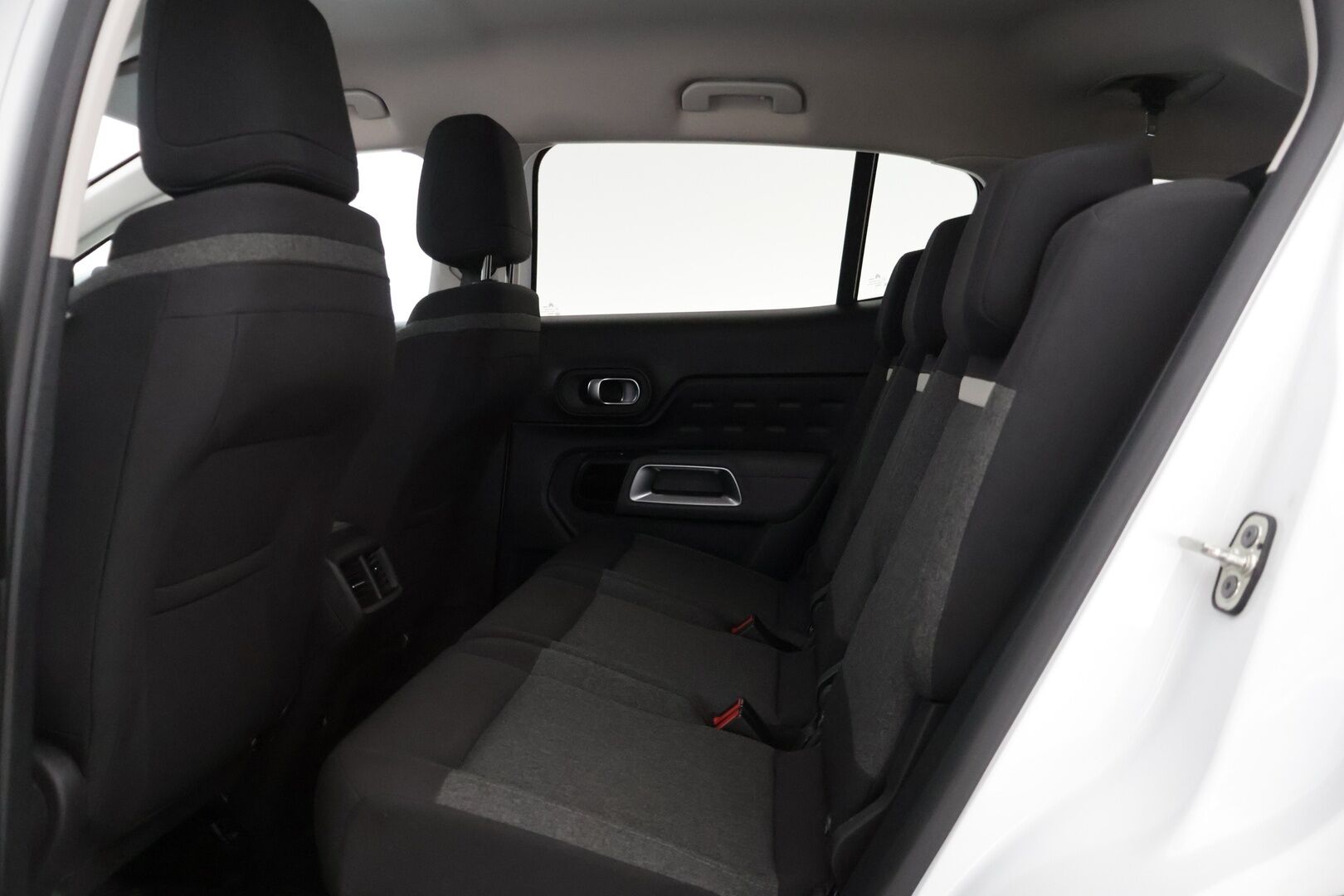 Citroen C5 Aircross 2020 PureTech 180 Feel EAT8 Automaatti* Kaistavahti / Digimittaristo / Tutkat * - *Luotettavalla ja paremmalla 1.6 tekniikalla / Merkkiliikkeen huoltohistoria *