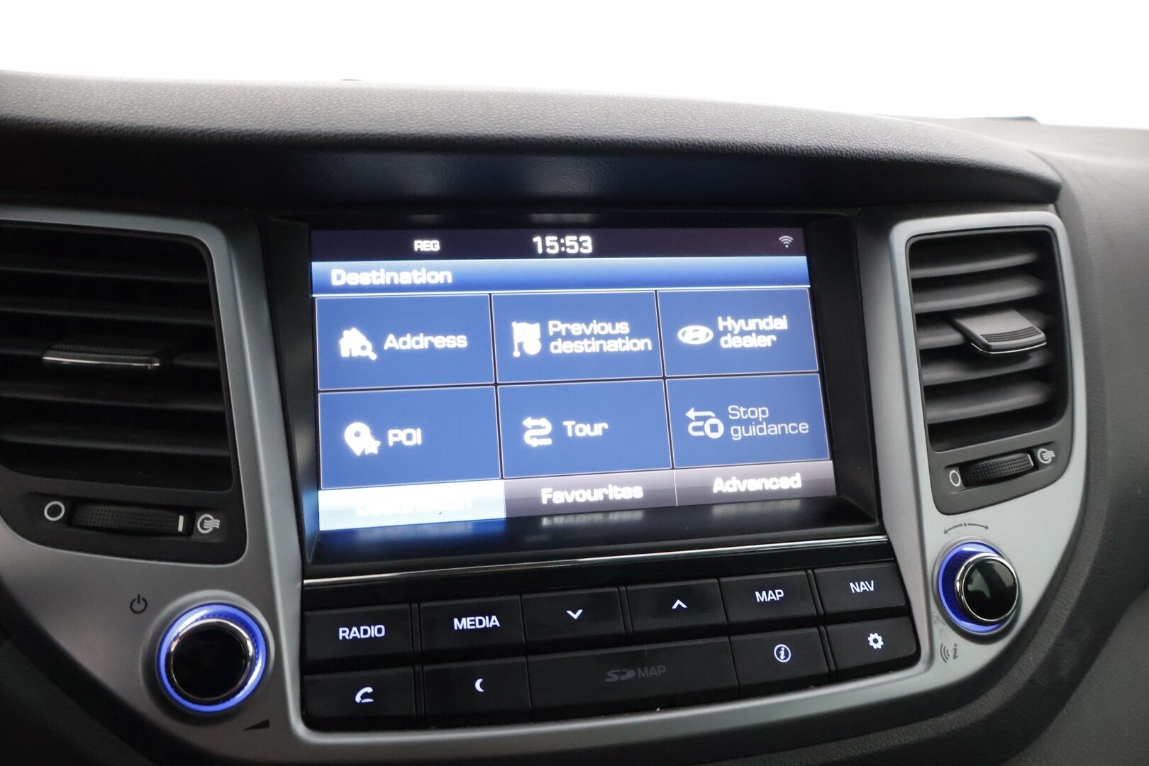 Hyundai Tucson 2016 1.6 T-GDI 4WD 7DCT-aut Premium * Panorama / Blis / Kaistavahti / lämmitettävät/tuuletettavat etupenkit /  Nahkapenkit * - * huippuvarusteet / Uusi tuulilasi / 2x vanteet ja hyvillä kumeilla *