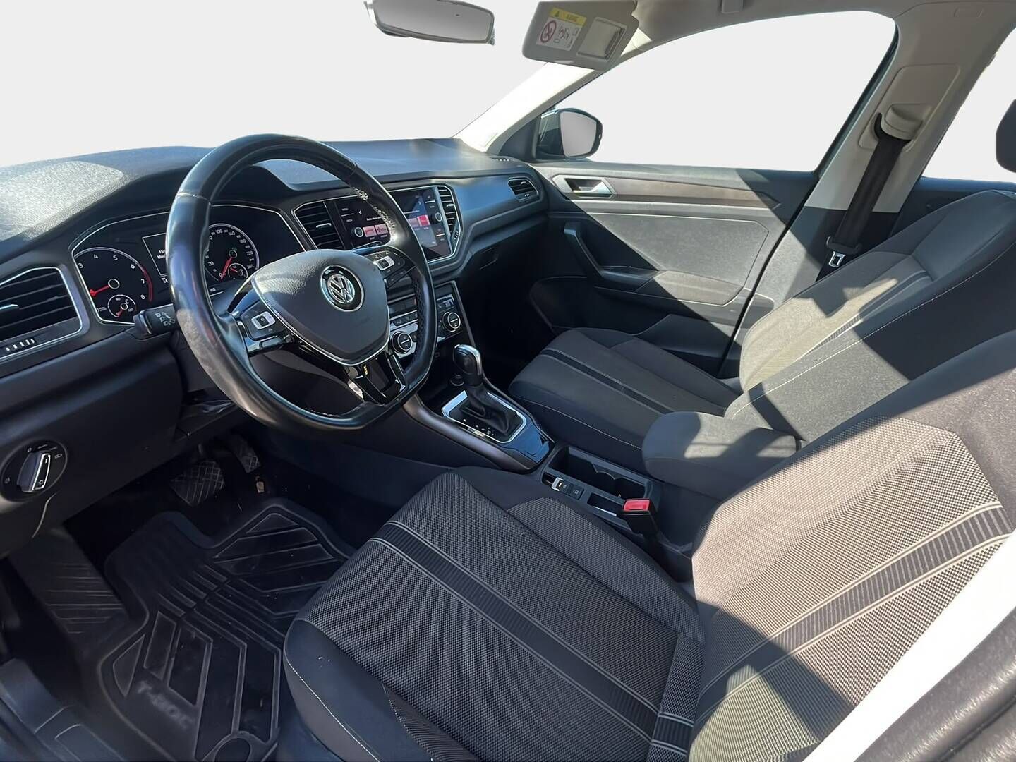 Volkswagen T-Roc 2020 Style 1,5 TSI EVO 110 kW DSG-automaatti - | Adaptiivinen vakionopeudensäädin | Webasto | Vetokoukku | Tutkat | Juuri Huollettu! |  