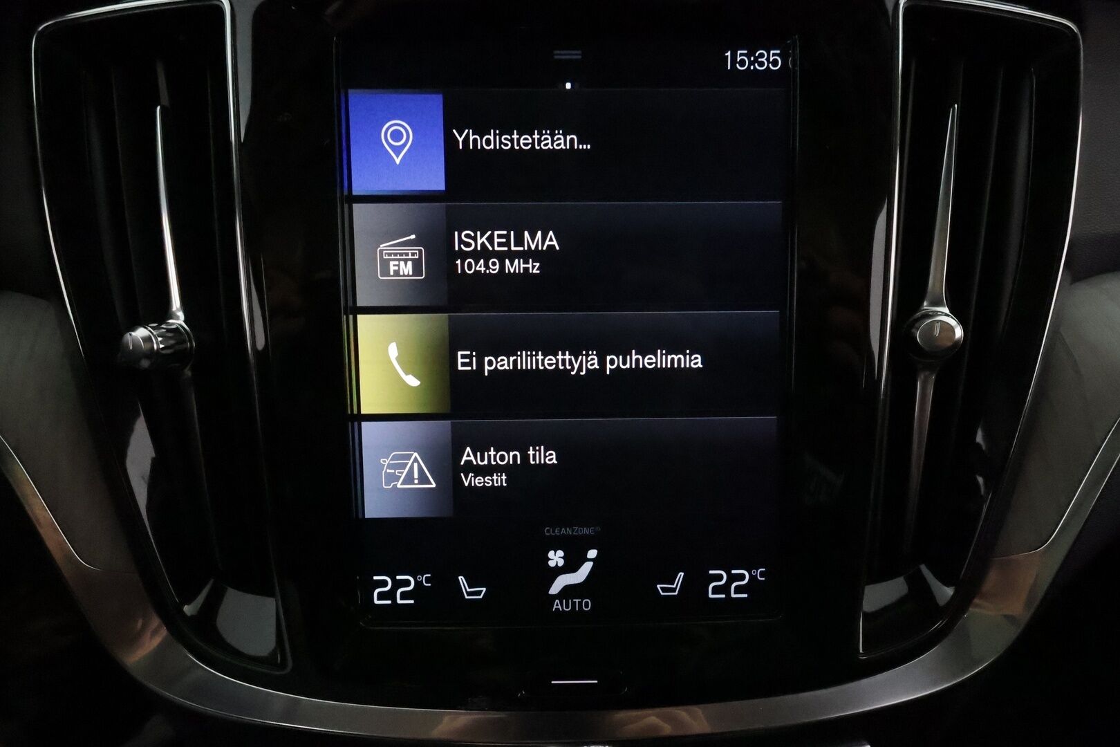 Volvo V60 2020 T8 TwE AWD Inscription aut *ACC / Webasto / Muistipenkki / Panorama / LED / Navi / Ruskeat sporttinahat* - 1.Om Suomi-auto / Kahdet renkaat aluvanteilla