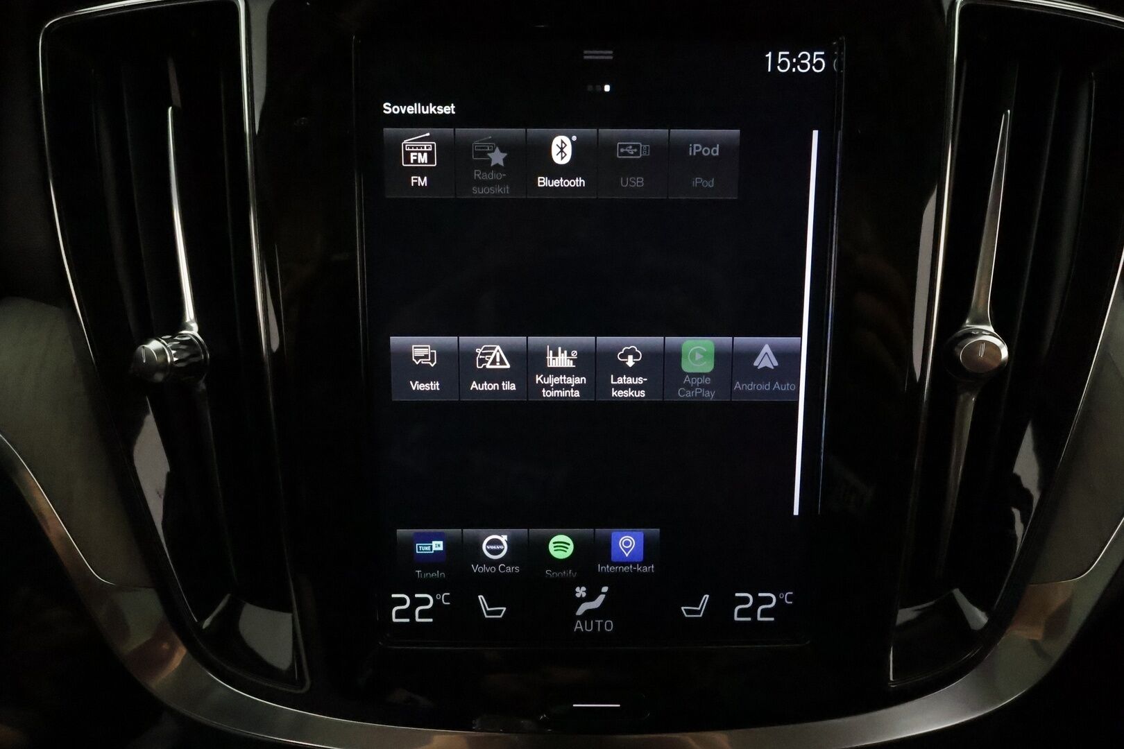 Volvo V60 2020 T8 TwE AWD Inscription aut *ACC / Webasto / Muistipenkki / Panorama / LED / Navi / Ruskeat sporttinahat* - 1.Om Suomi-auto / Kahdet renkaat aluvanteilla