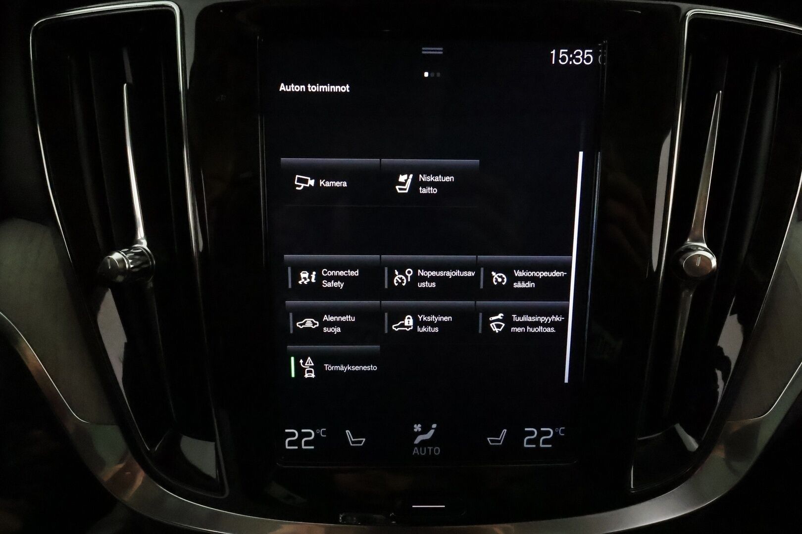 Volvo V60 2020 T8 TwE AWD Inscription aut *ACC / Webasto / Muistipenkki / Panorama / LED / Navi / Ruskeat sporttinahat* - 1.Om Suomi-auto / Kahdet renkaat aluvanteilla
