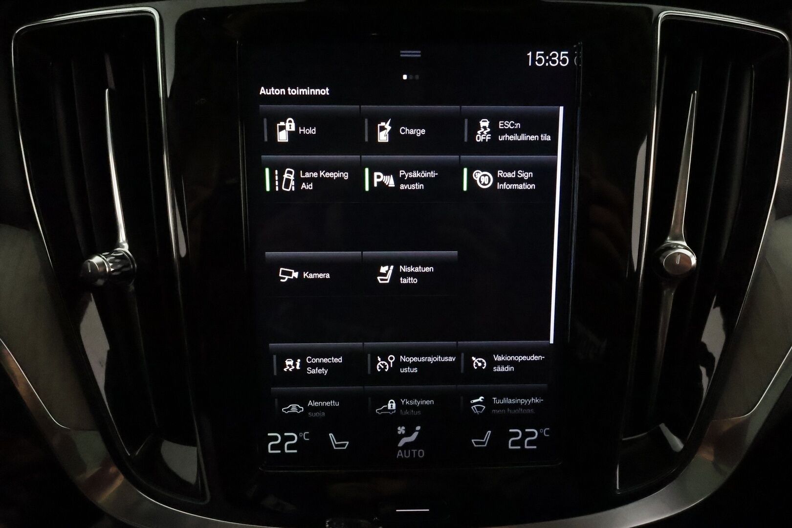 Volvo V60 2020 T8 TwE AWD Inscription aut *ACC / Webasto / Muistipenkki / Panorama / LED / Navi / Ruskeat sporttinahat* - 1.Om Suomi-auto / Kahdet renkaat aluvanteilla