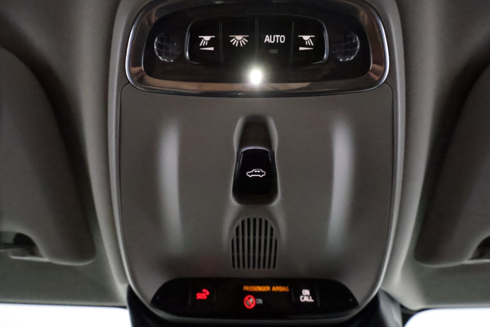 Volvo V60 2020 T8 TwE AWD Inscription aut *ACC / Webasto / Muistipenkki / Panorama / LED / Navi / Ruskeat sporttinahat* - 1.Om Suomi-auto / Kahdet renkaat aluvanteilla