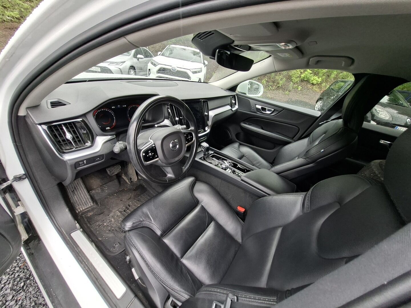Volvo V60 Cross Country 2020 D4 AWD Business aut **Adapt.vakkari / Webasto / Koukku / Full LED / TULOSSA!