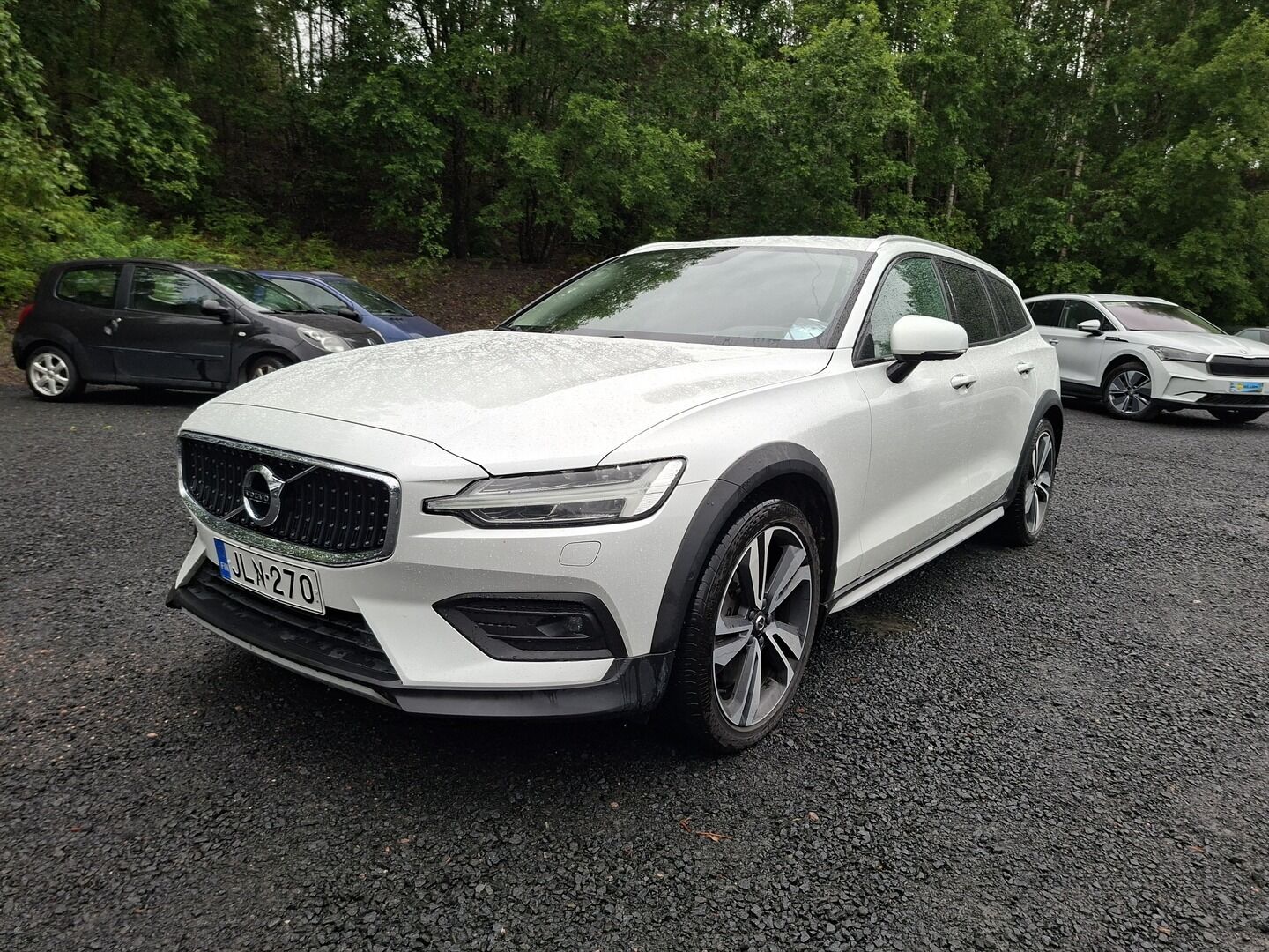 Volvo V60 Cross Country 2020 D4 AWD Business aut **Adapt.vakkari / Webasto / Koukku / Full LED / TULOSSA!