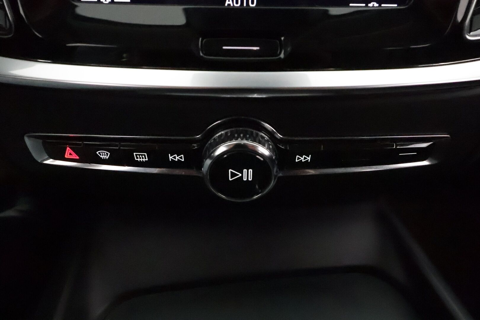 Volvo V60 Cross Country 2020 D4 AWD Business aut **Adapt.vakkari / Full LED / Webasto / Koukku / P.kamera / KeylessGo / Digimittaristo / Nahat** - Suomi-auto / Merkkihuollettu / Kahdet renkaat aluvanteilla