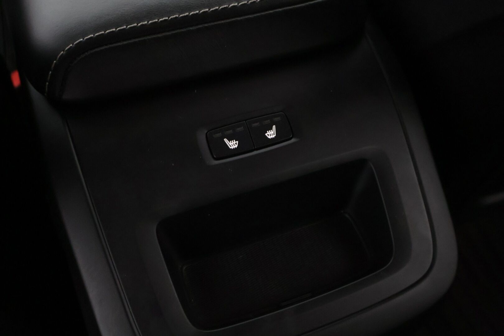 Volvo V60 Cross Country 2019 D4 AWD aut **Nahkasisusta / Sporttipenkit muistilla / VoC / ACC / 360 kamerat / Koukku ** - Hyvä huoltohistoria! / Jakohihna tehty 2024 - HULLUT AVAJAISHULINAT KORKOTARJOUS 3,29 %