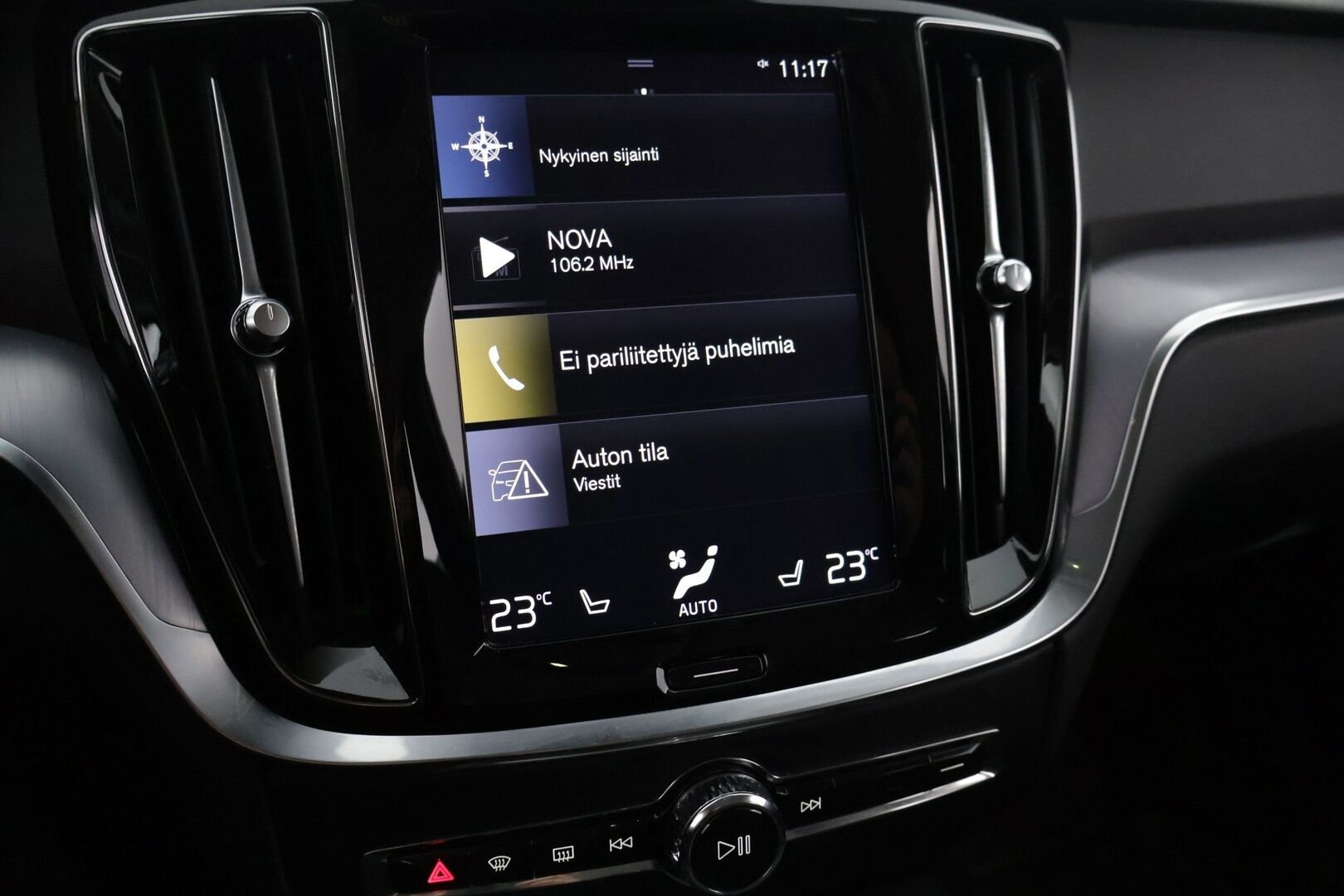 Volvo V60 Cross Country 2019 D4 AWD aut **Nahkasisusta / Sporttipenkit muistilla / VoC / ACC / 360 kamerat / Koukku ** - Hyvä huoltohistoria! / Jakohihna tehty 2024 - HULLUT AVAJAISHULINAT KORKOTARJOUS 3,29 %