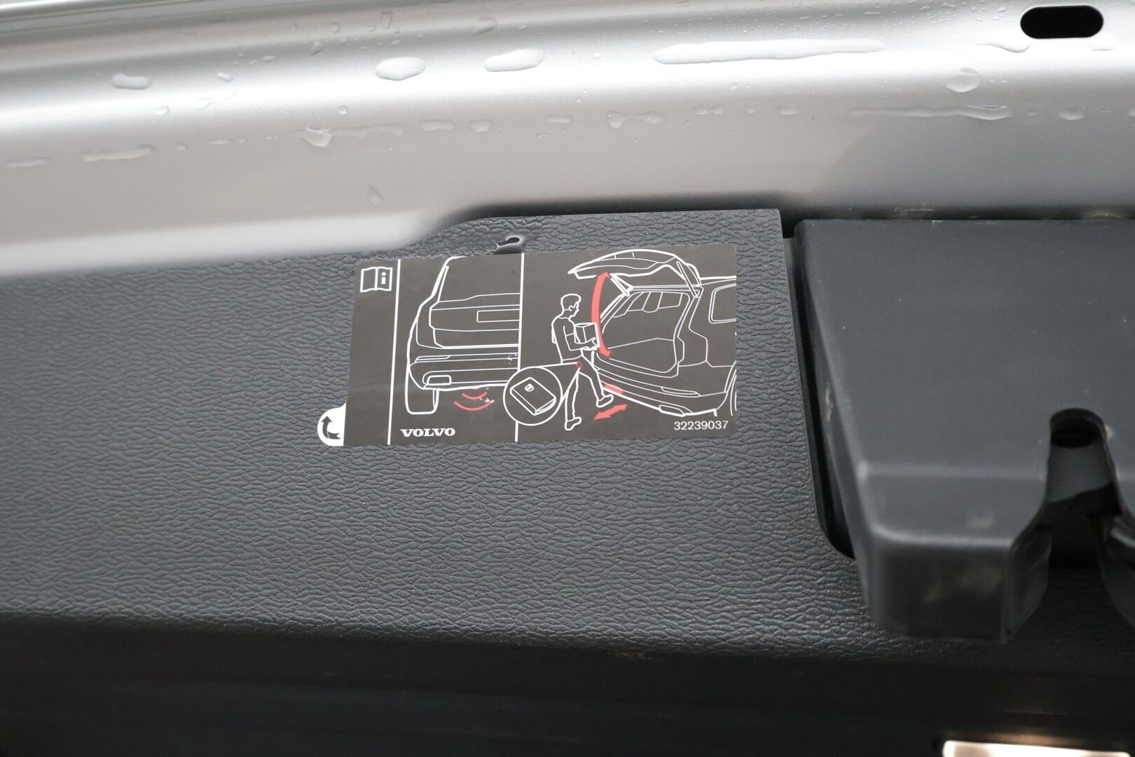 Volvo V60 Cross Country 2019 D4 AWD aut **Nahkasisusta / Sporttipenkit muistilla / VoC / ACC / 360 kamerat / Koukku ** - Hyvä huoltohistoria! / Jakohihna tehty 2024 - HULLUT AVAJAISHULINAT KORKOTARJOUS 3,29 %