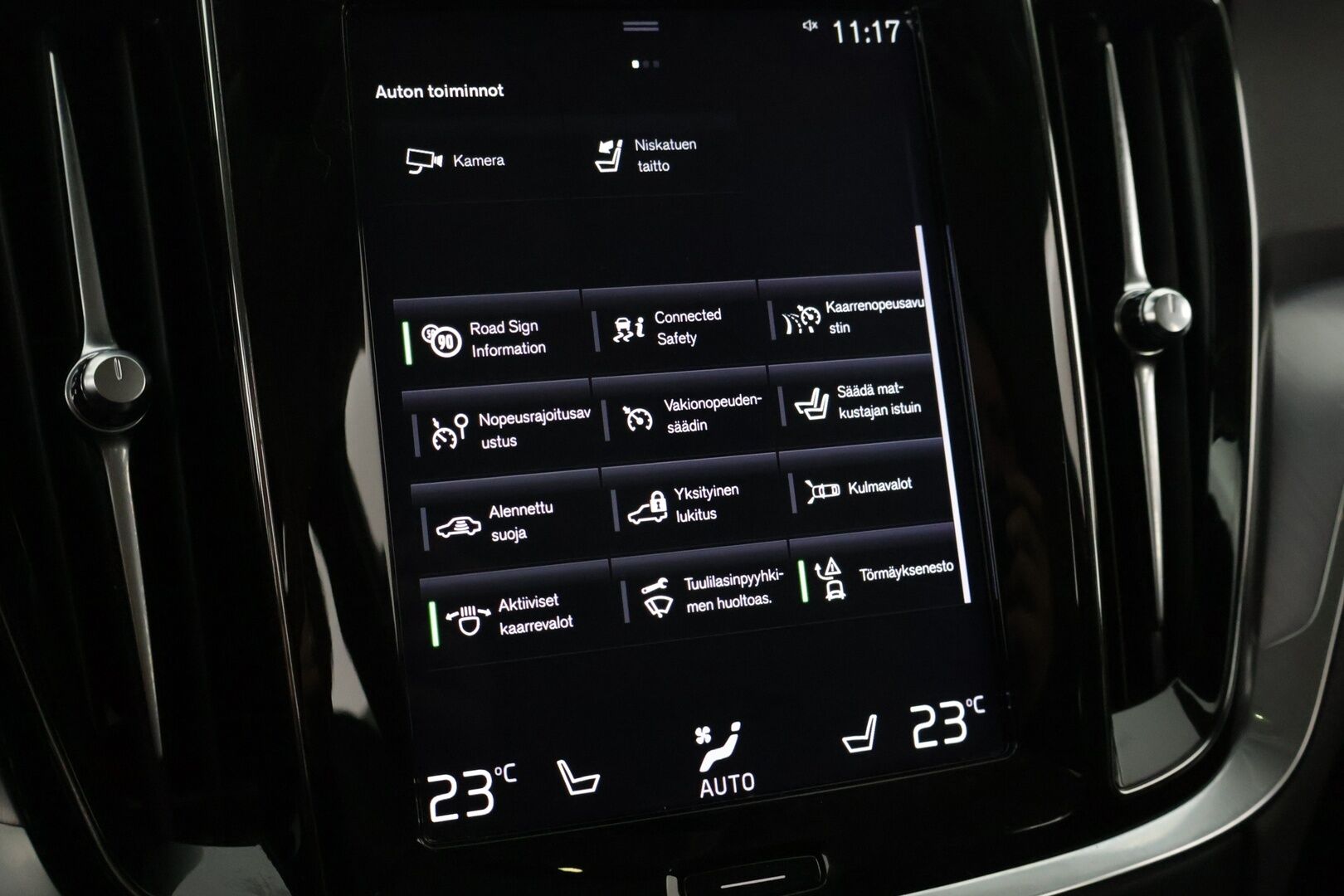 Volvo V60 Cross Country 2019 D4 AWD aut **Nahkasisusta / Sporttipenkit muistilla / VoC / ACC / 360 kamerat / Koukku ** - Hyvä huoltohistoria! / Jakohihna tehty 2024 - HULLUT AVAJAISHULINAT KORKOTARJOUS 3,29 %