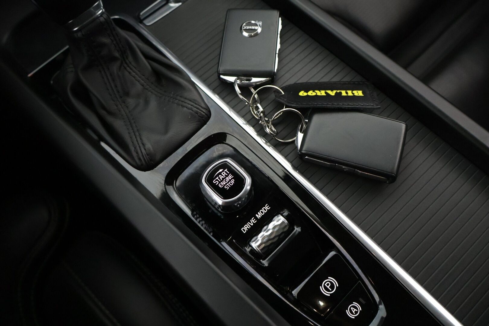 Volvo V60 Cross Country 2019 D4 AWD aut **Nahkasisusta / Sporttipenkit muistilla / VoC / ACC / 360 kamerat / Koukku ** - Hyvä huoltohistoria! / Jakohihna tehty 2024 - HULLUT AVAJAISHULINAT KORKOTARJOUS 3,29 %