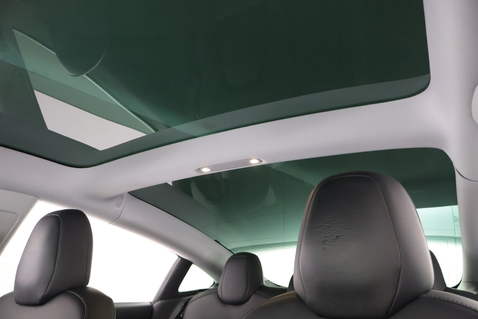 Tesla Model 3 2019 Performance - */ Suomi-auto / Äänieristetty / Sähkökäyttöinen Frunk / Autopilot / Premium Audio / 2x renkaat / Juuri saapunut /*