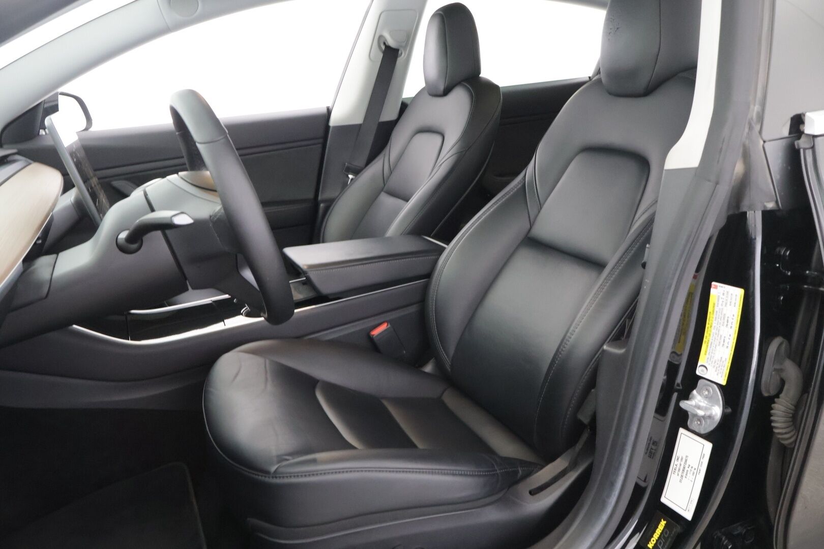 Tesla Model 3 2019 Performance - */ Suomi-auto / Äänieristetty / Sähkökäyttöinen Frunk / Autopilot / Premium Audio / 2x renkaat / Juuri saapunut /*