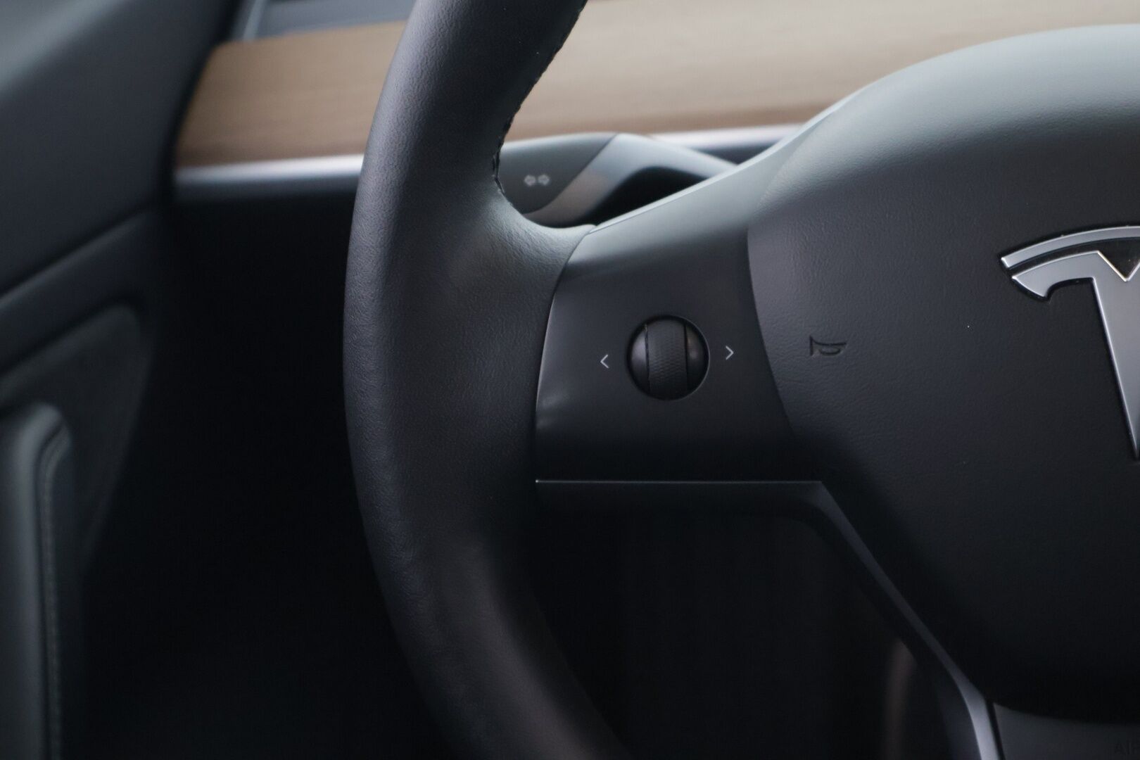 Tesla Model 3 2019 Performance - */ Suomi-auto / Äänieristetty / Sähkökäyttöinen Frunk / Autopilot / Premium Audio / 2x renkaat / Juuri saapunut /*