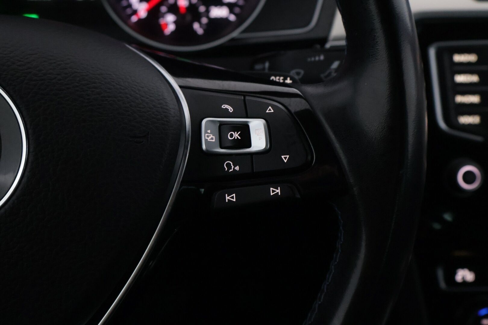 Volkswagen Passat 2016 9.9 kWh GTE Plug-In Hybrid DSG-autom *ACC / Lisälämmitin / P. Kamera / Led-valot / KeylessGo* - Vasta huollettu! / Siisti kuntoinen!