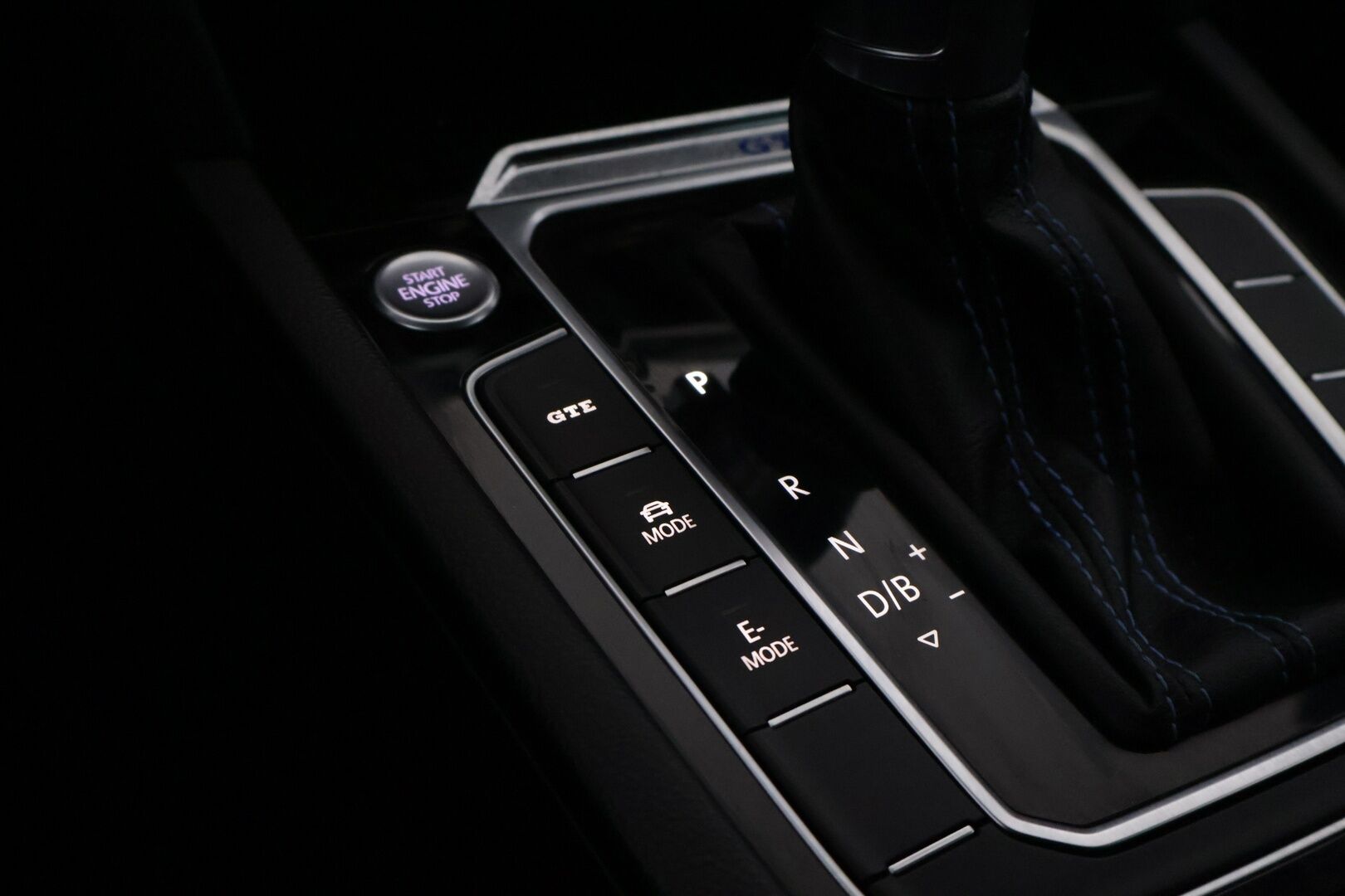 Volkswagen Passat 2016 9.9 kWh GTE Plug-In Hybrid DSG-autom *ACC / Lisälämmitin / P. Kamera / Led-valot / KeylessGo* - Vasta huollettu! / Siisti kuntoinen!