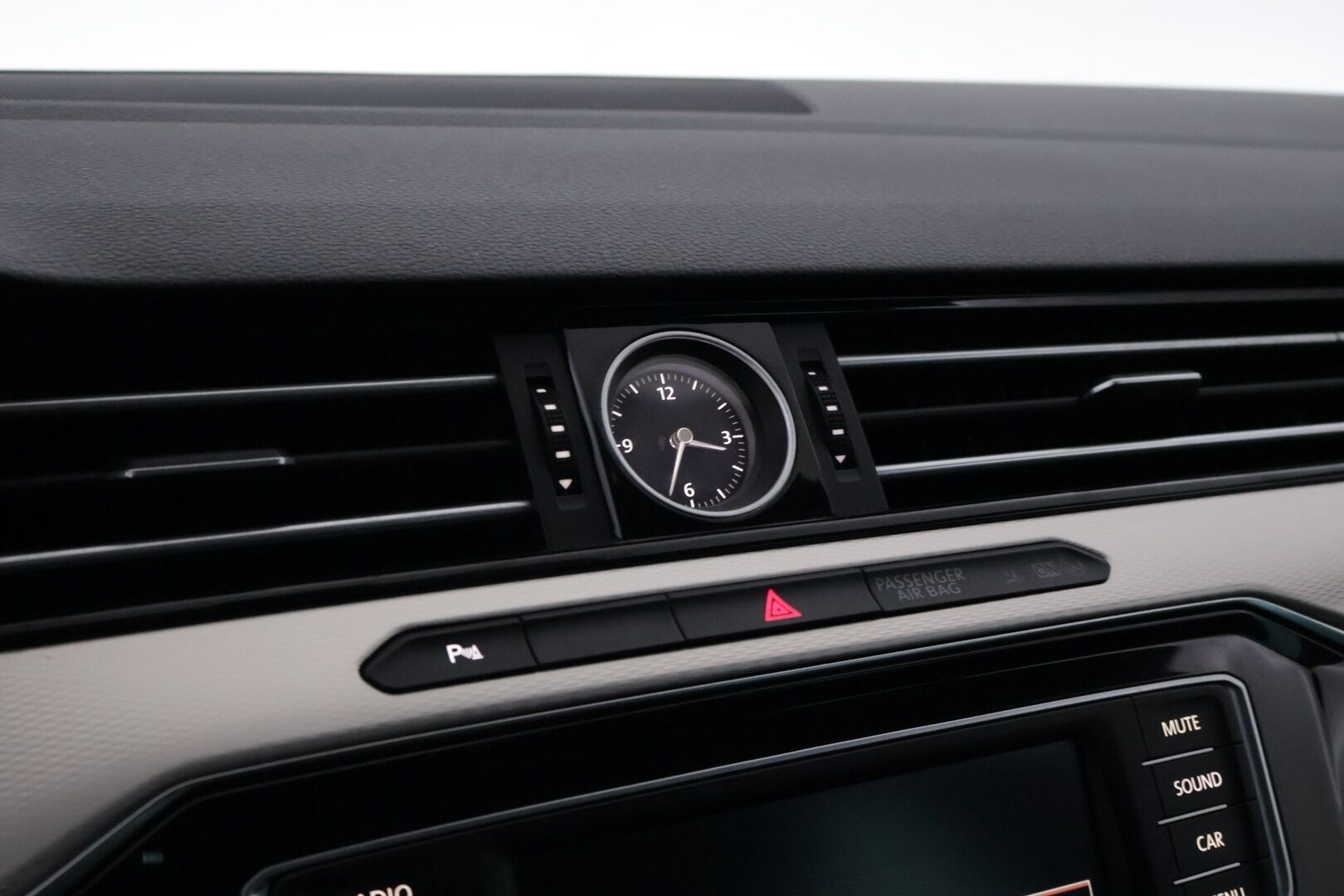 Volkswagen Passat 2016 9.9 kWh GTE Plug-In Hybrid DSG-autom *ACC / Lisälämmitin / P. Kamera / Led-valot / KeylessGo* - Vasta huollettu! / Siisti kuntoinen!