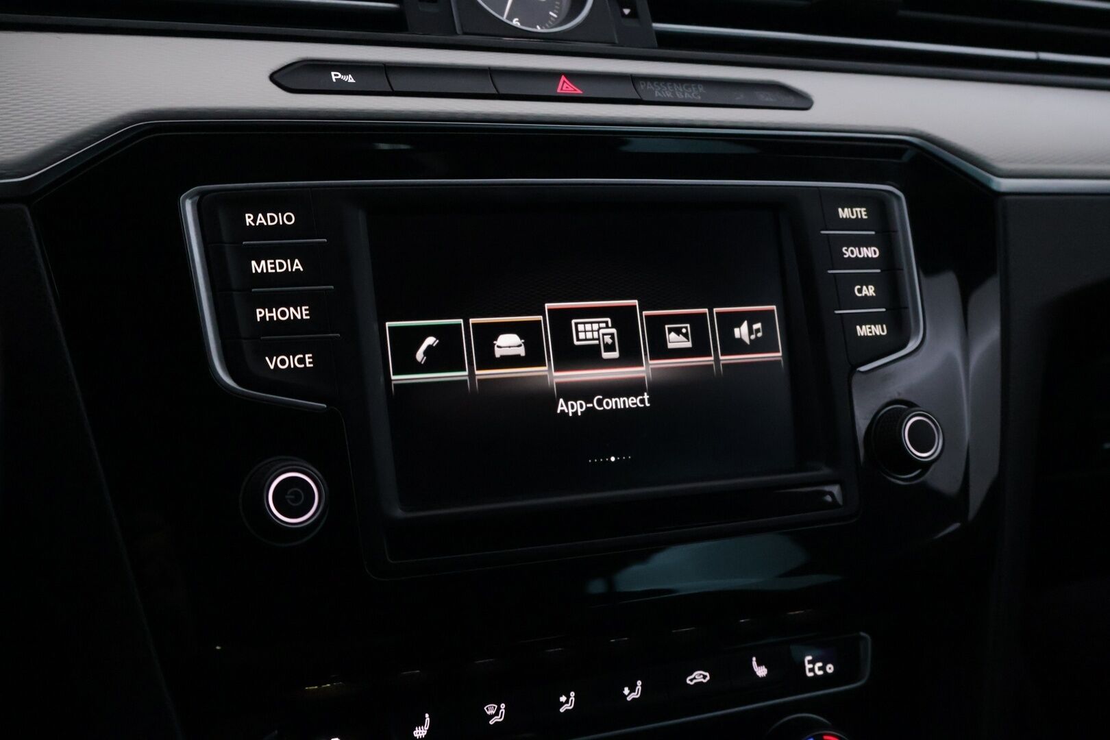 Volkswagen Passat 2016 9.9 kWh GTE Plug-In Hybrid DSG-autom *ACC / Lisälämmitin / P. Kamera / Led-valot / KeylessGo* - Vasta huollettu! / Siisti kuntoinen!