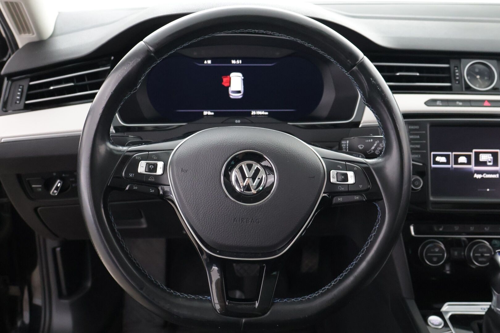 Volkswagen Passat 2016 Variant GTE Plug-In Hybrid 160 kW (218 hv) DSG-automaatti - ACC | 360° kamera | Lasikatto | Ambient Light | Navi | Hudi | Pysäköintitutkat