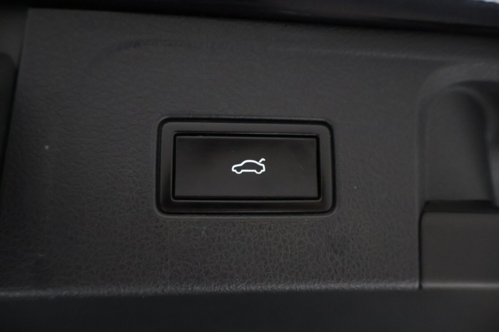 Volkswagen Passat 2016 Variant GTE Plug-In Hybrid 160 kW (218 hv) DSG-automaatti - ACC | 360° kamera | Lasikatto | Ambient Light | Navi | Hudi | Pysäköintitutkat