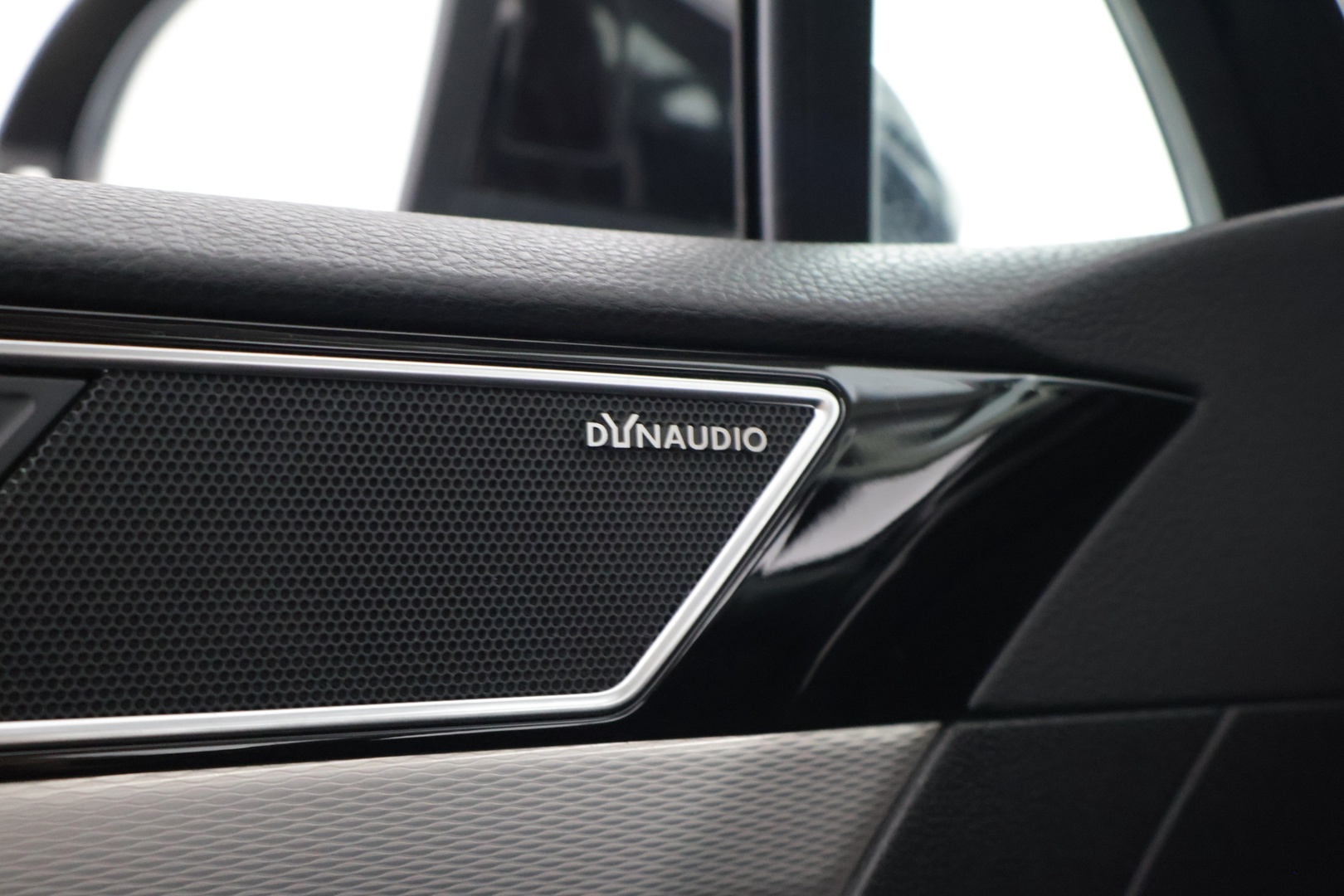 Volkswagen Passat 2016 Variant GTE Plug-In Hybrid 160 kW (218 hv) DSG-automaatti - ACC | 360° kamera | Lasikatto | Ambient Light | Navi | Hudi | Pysäköintitutkat