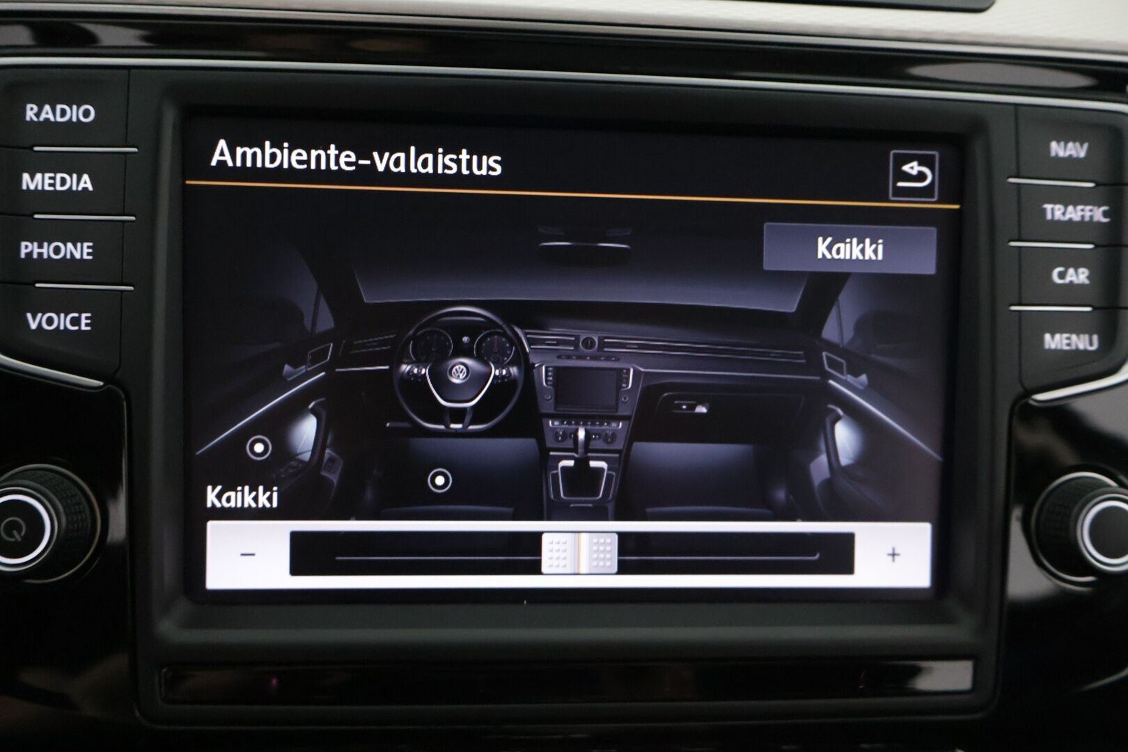 Volkswagen Passat 2016 Variant GTE Plug-In Hybrid 160 kW (218 hv) DSG-automaatti - ACC | 360° kamera | Lasikatto | Ambient Light | Navi | Hudi | Pysäköintitutkat