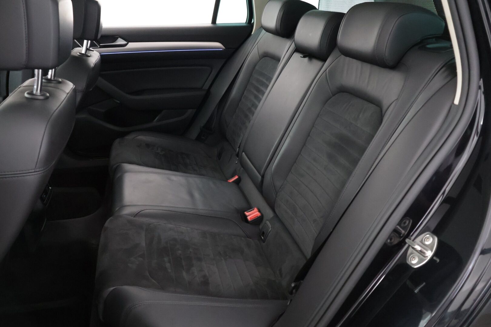 Volkswagen Passat 2016 Variant GTE Plug-In Hybrid 160 kW (218 hv) DSG-automaatti - ACC | 360° kamera | Lasikatto | Ambient Light | Navi | Hudi | Pysäköintitutkat
