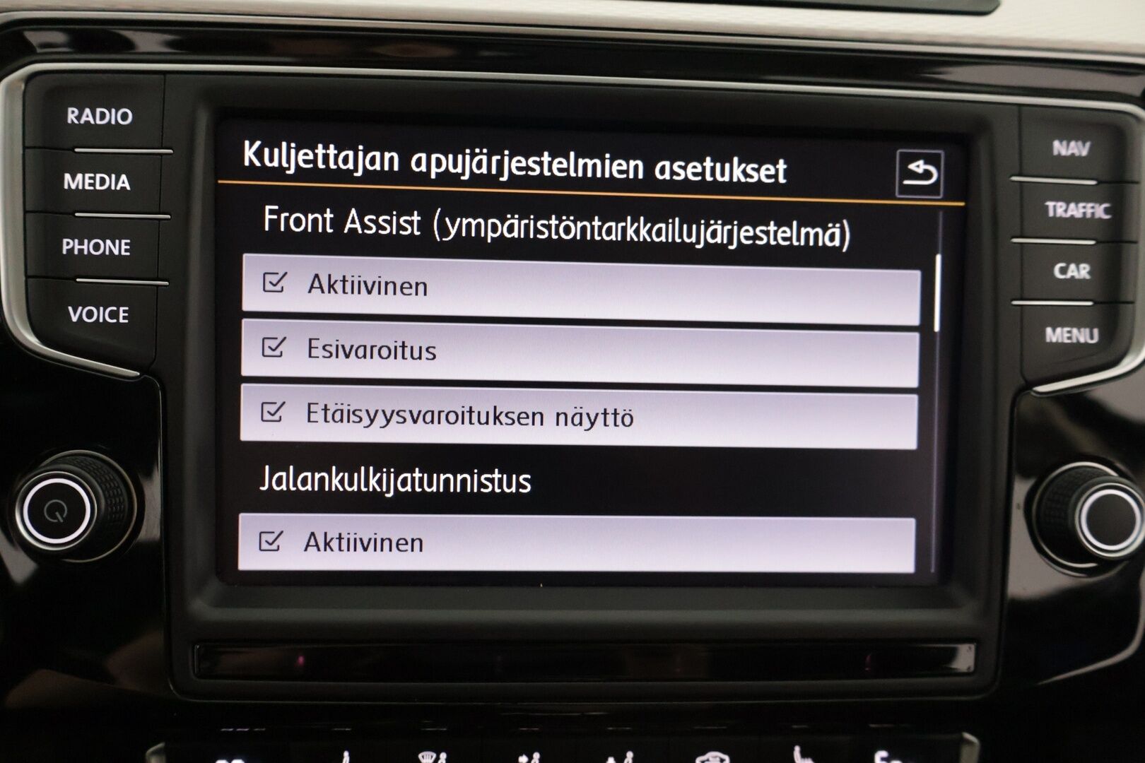 Volkswagen Passat 2016 Variant GTE Plug-In Hybrid 160 kW (218 hv) DSG-automaatti - ACC | 360° kamera | Lasikatto | Ambient Light | Navi | Hudi | Pysäköintitutkat