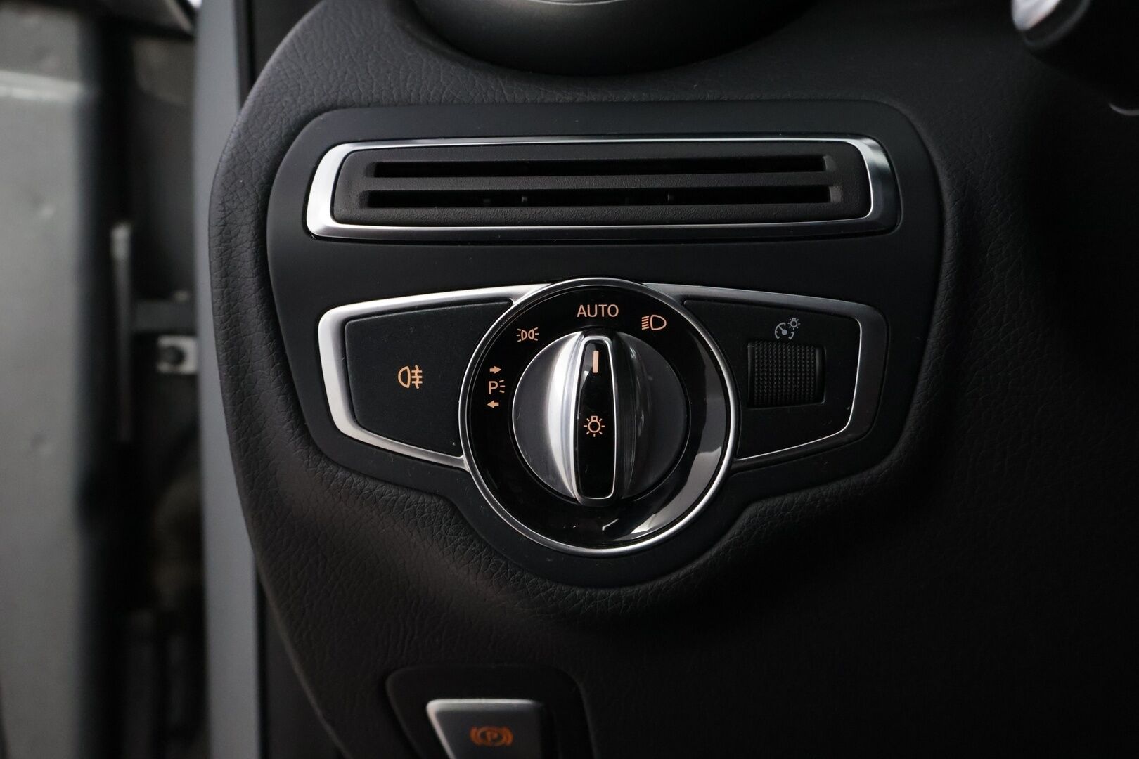 Mercedes-Benz C 2015 220 BlueTec T A Edition 1 * Webasto / Designo Nahat Muistilla / Burmester / Vakkari / Peruutustutkat! - Näyttävä / Harvoin tarjolla / Juuri tullut Tampereelle! - HULLUT AVAJAISHULINAT KORKOTARJOUS 3,29 %