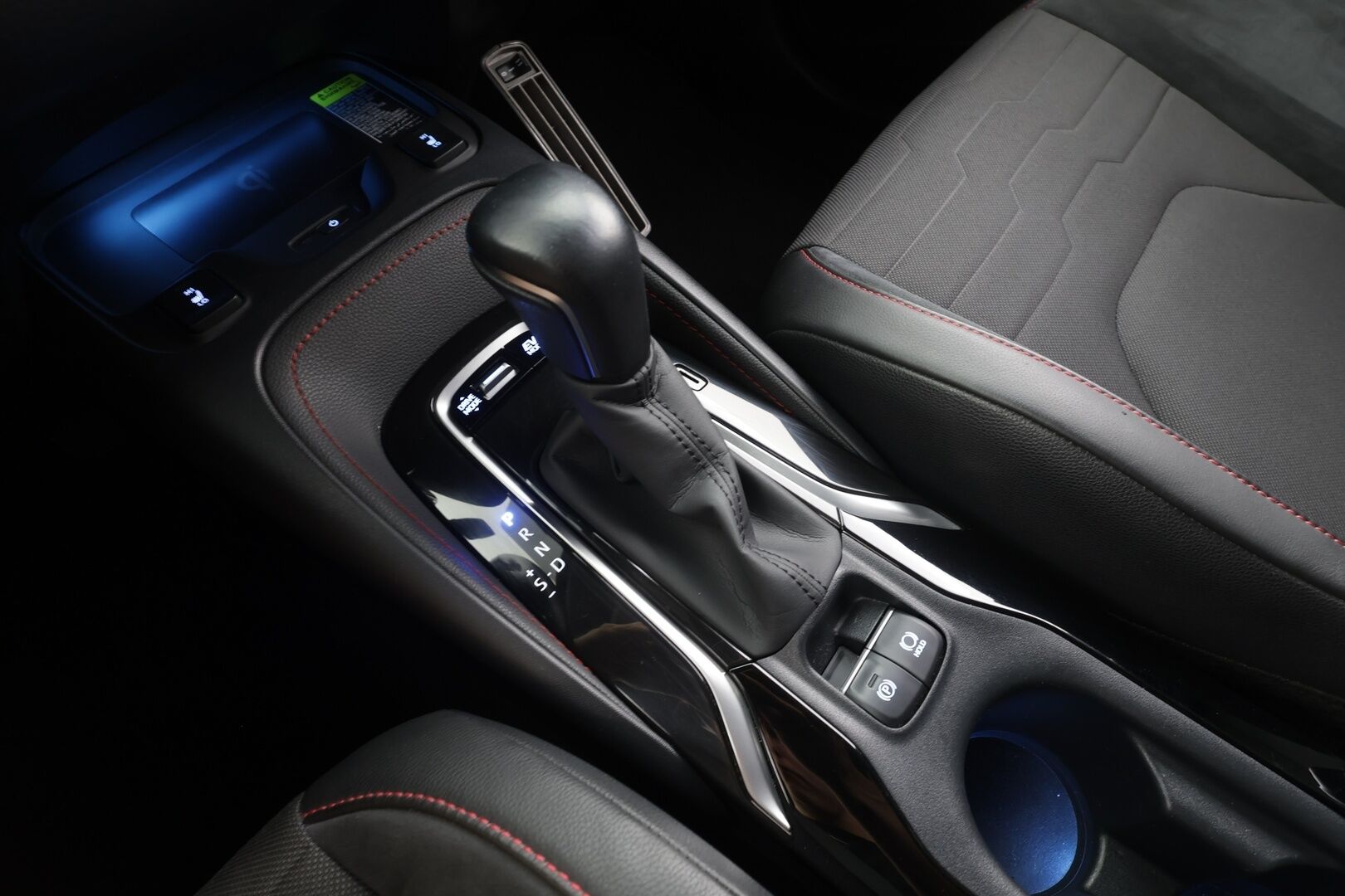 Toyota Corolla 2019 Touring Sports 2,0 Hybrid Style - | Koukku | ACC | LED | Kamera | Sisätilanlämmitin | Navi | Kaistavahti | Keyless | Apple&Android | Suomi-auto | Kahdet renkaat alumiinivanteilla | Kattava huoltohistoria!