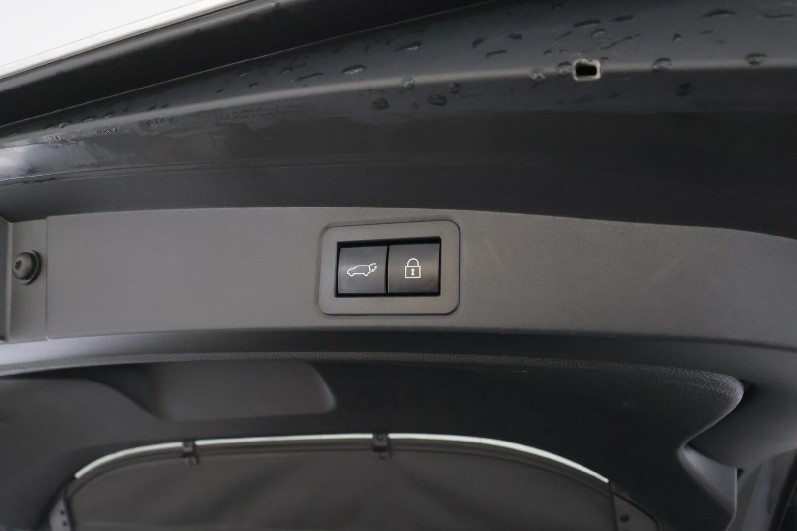 Toyota Corolla 2019 Touring Sports 2,0 Hybrid Style - | Koukku | ACC | LED | Kamera | Sisätilanlämmitin | Navi | Kaistavahti | Keyless | Apple&Android | Suomi-auto | Kahdet renkaat alumiinivanteilla | Kattava huoltohistoria!