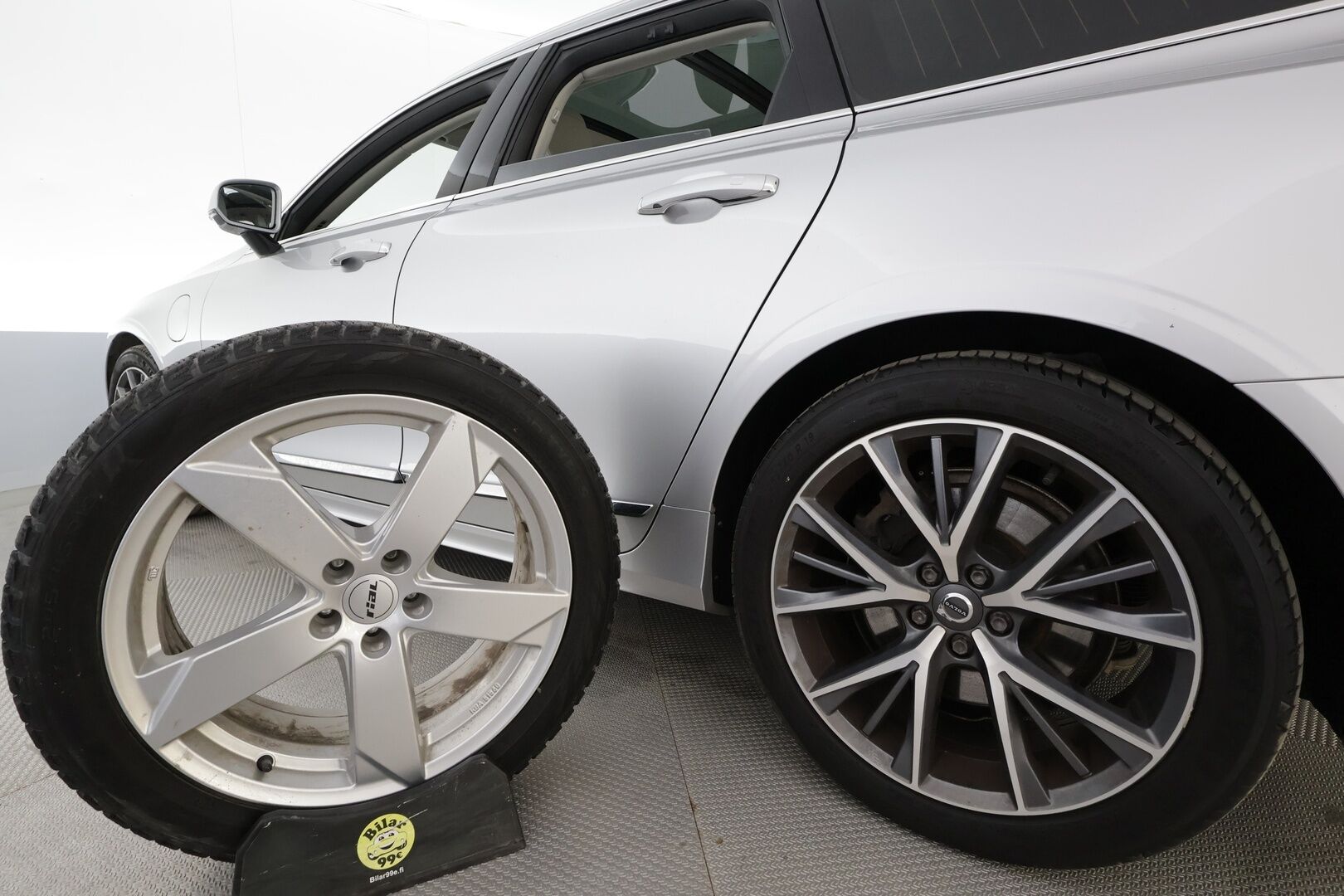Volvo V90 2020 T8 TwE AWD Business Inscription aut - Suomiauto | Webasto | Harman&Kardon | Panoraama | Ilma-Alusta | Peruutuskamera | Full LED | Nahkasisusta | Supervarusteet!