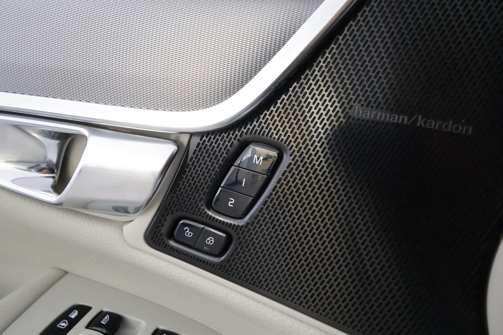 Volvo V90 2020 T8 TwE AWD Business Inscription aut - Suomiauto | Webasto | Harman&Kardon | Panoraama | Ilma-Alusta | Peruutuskamera | Full LED | Nahkasisusta | Supervarusteet!