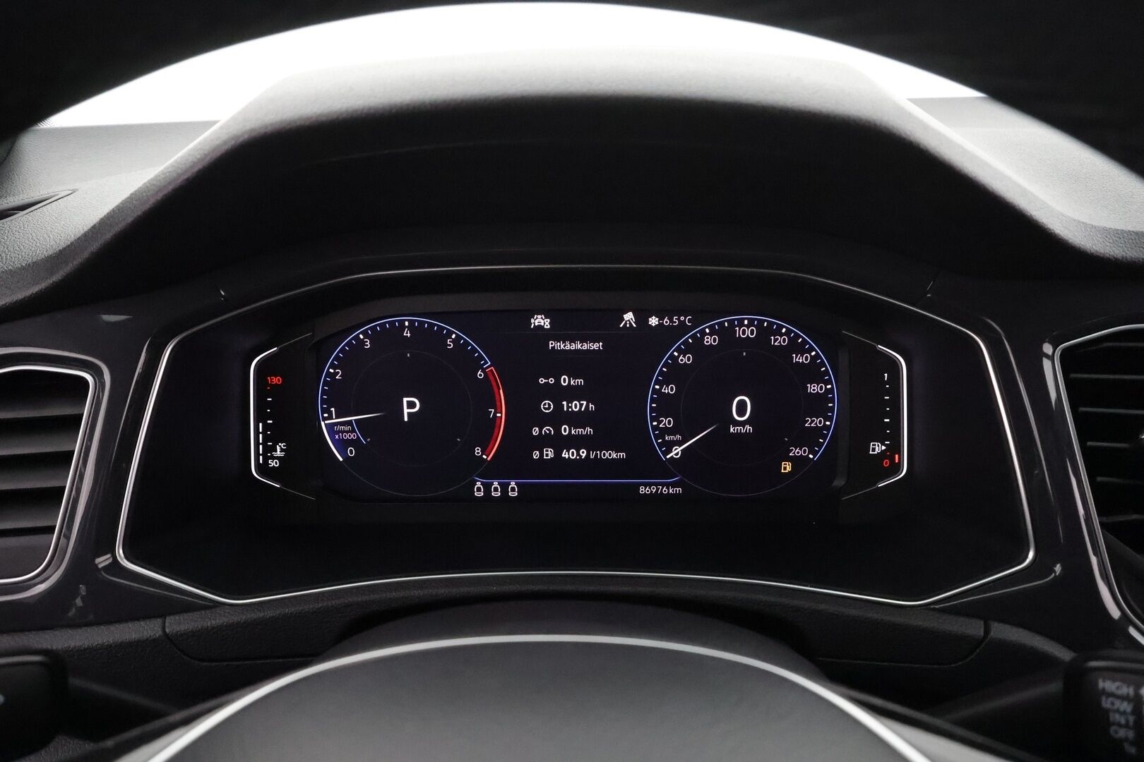 Volkswagen T-Roc 2020 Sport 1,5 TSI EVO 110 kW DSG * Webasto / ACC / LED / P.tutkat / Kaistavahti * - Suomi-auto / Kahdet renkaat 