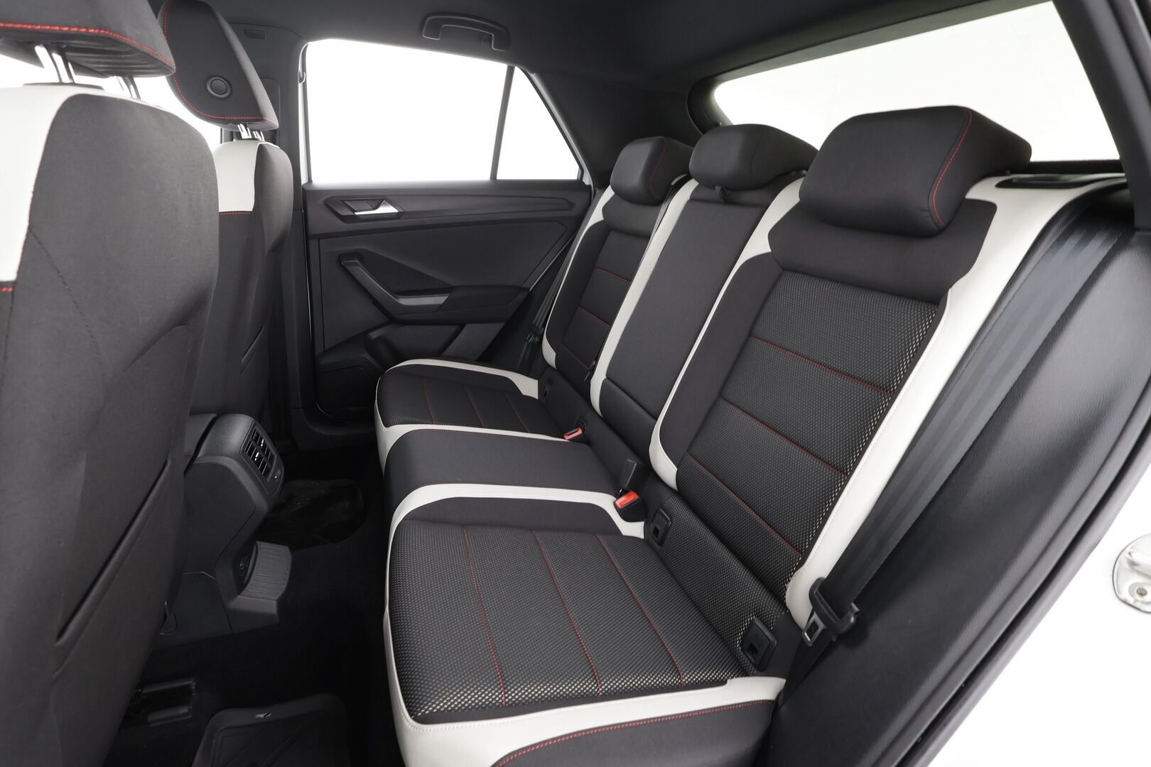 Volkswagen T-Roc 2020 Sport 1,5 TSI EVO 110 kW DSG * Webasto / ACC / LED / P.tutkat / Kaistavahti * - Suomi-auto / Kahdet renkaat 