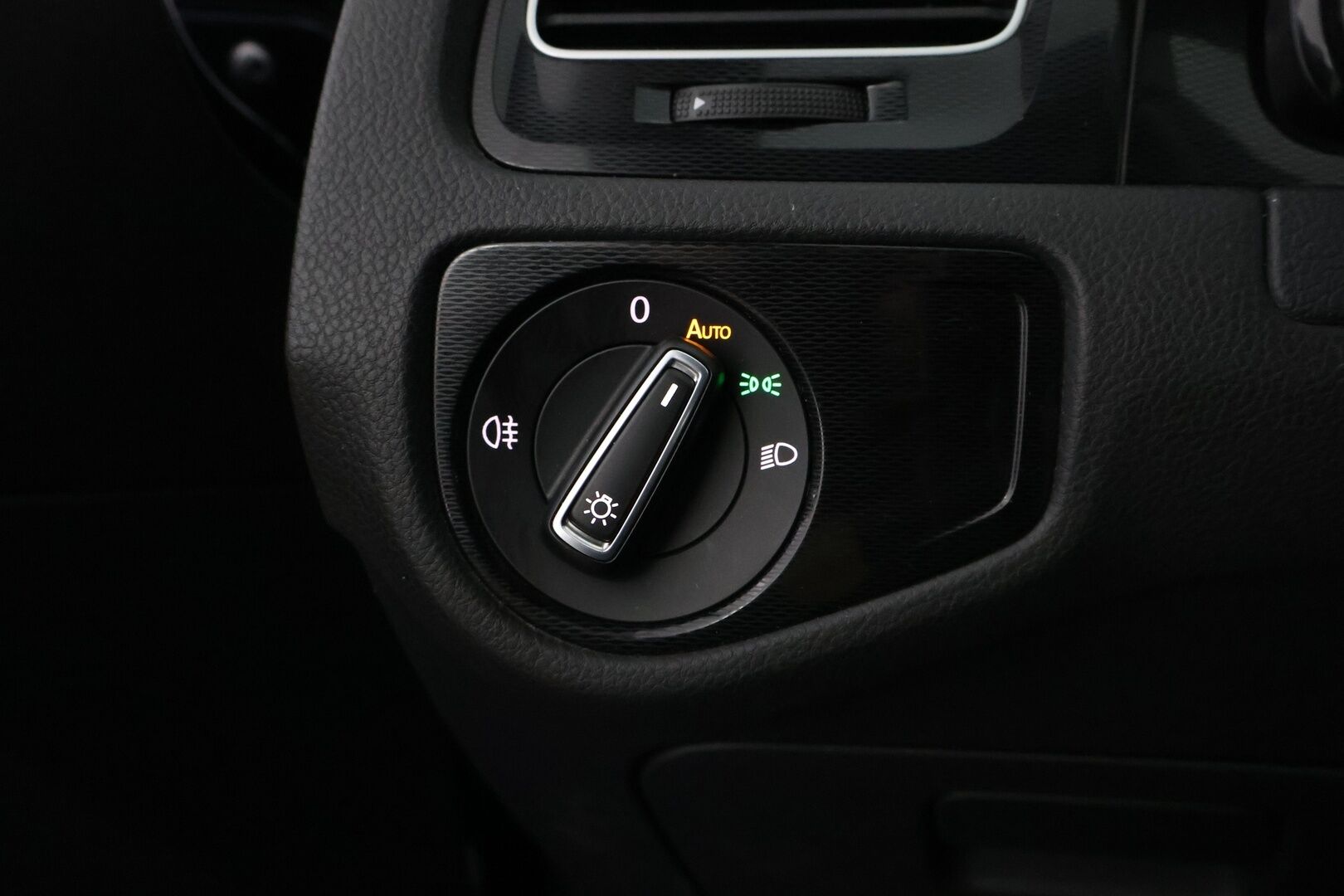 Volkswagen Golf 2016 GTE Plug-In Hybrid DSG Aut - *Akkupaketti uusittu / Vetokoukku / Särmä huoltokirja / Led-ajovalot / Näyttävä!!* *MYYDÄÄN HUUTOKAUPAT.COMISSA!!*