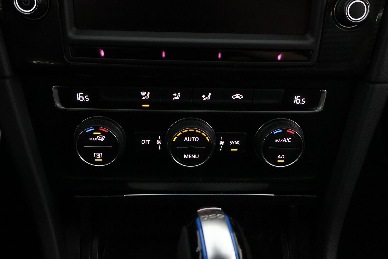 Volkswagen Golf 2016 GTE Plug-In Hybrid DSG Aut - *Akkupaketti uusittu / Vetokoukku / Särmä huoltokirja / Led-ajovalot / Näyttävä!!* *MYYDÄÄN HUUTOKAUPAT.COMISSA!!*