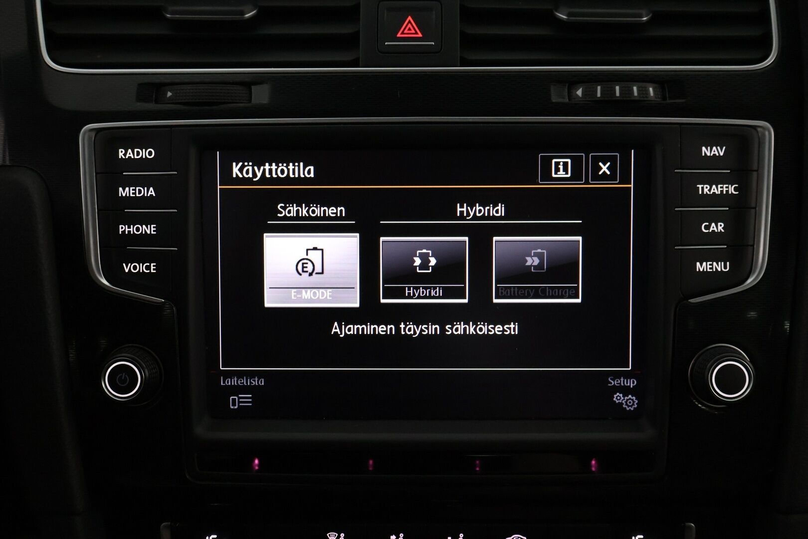 Volkswagen Golf 2016 GTE Plug-In Hybrid DSG Aut - *Akkupaketti uusittu / Vetokoukku / Särmä huoltokirja / Led-ajovalot / Näyttävä!!* *MYYDÄÄN HUUTOKAUPAT.COMISSA!!*