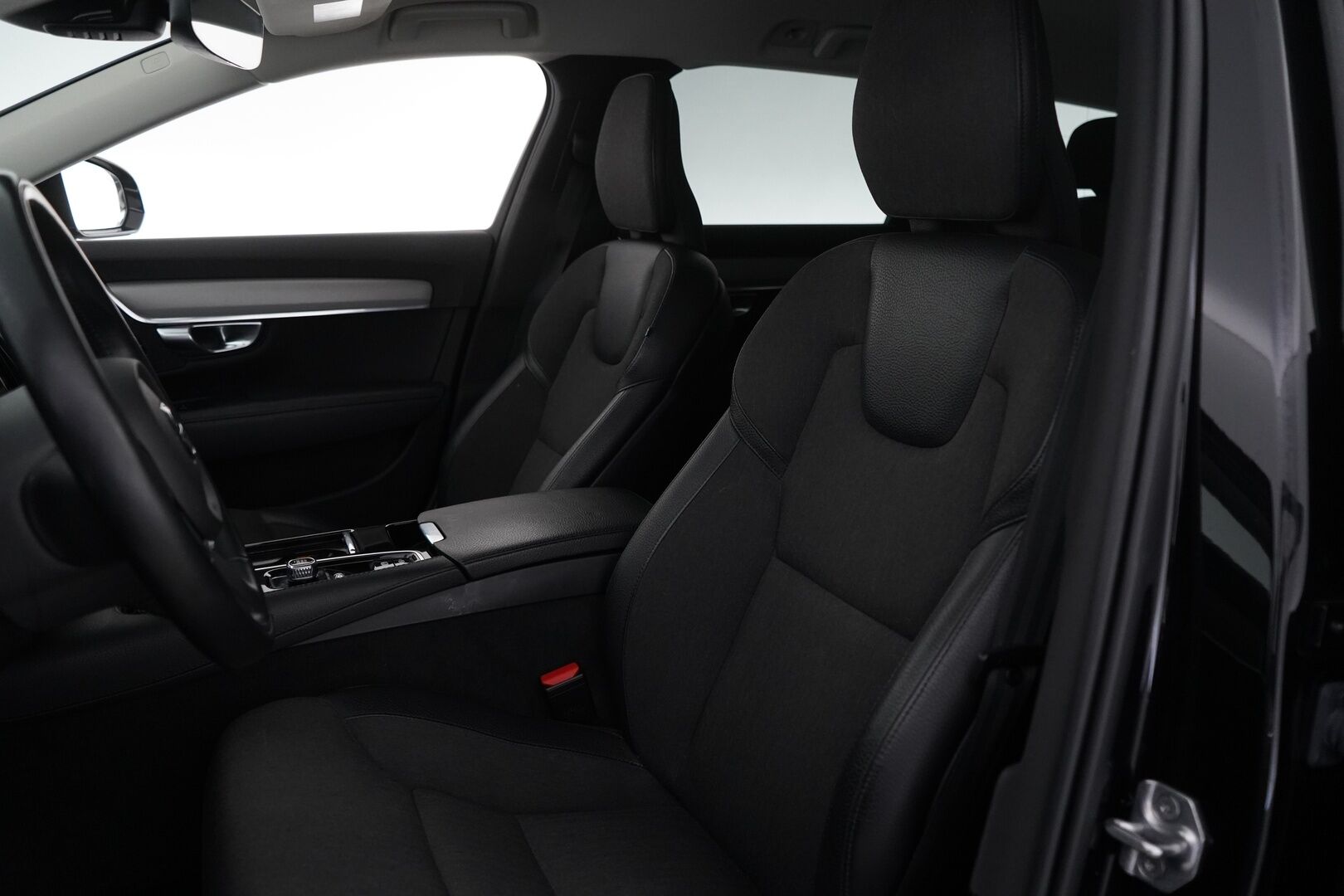 Volvo V90 2021 T6 TwE AWD Inscription Expression aut * ACC / Kamera / Koukku / Pilot Assist / Keyless * - Myydään juuri huollettuna / Kahdet vanteet / Akku kuntotarkastettu!