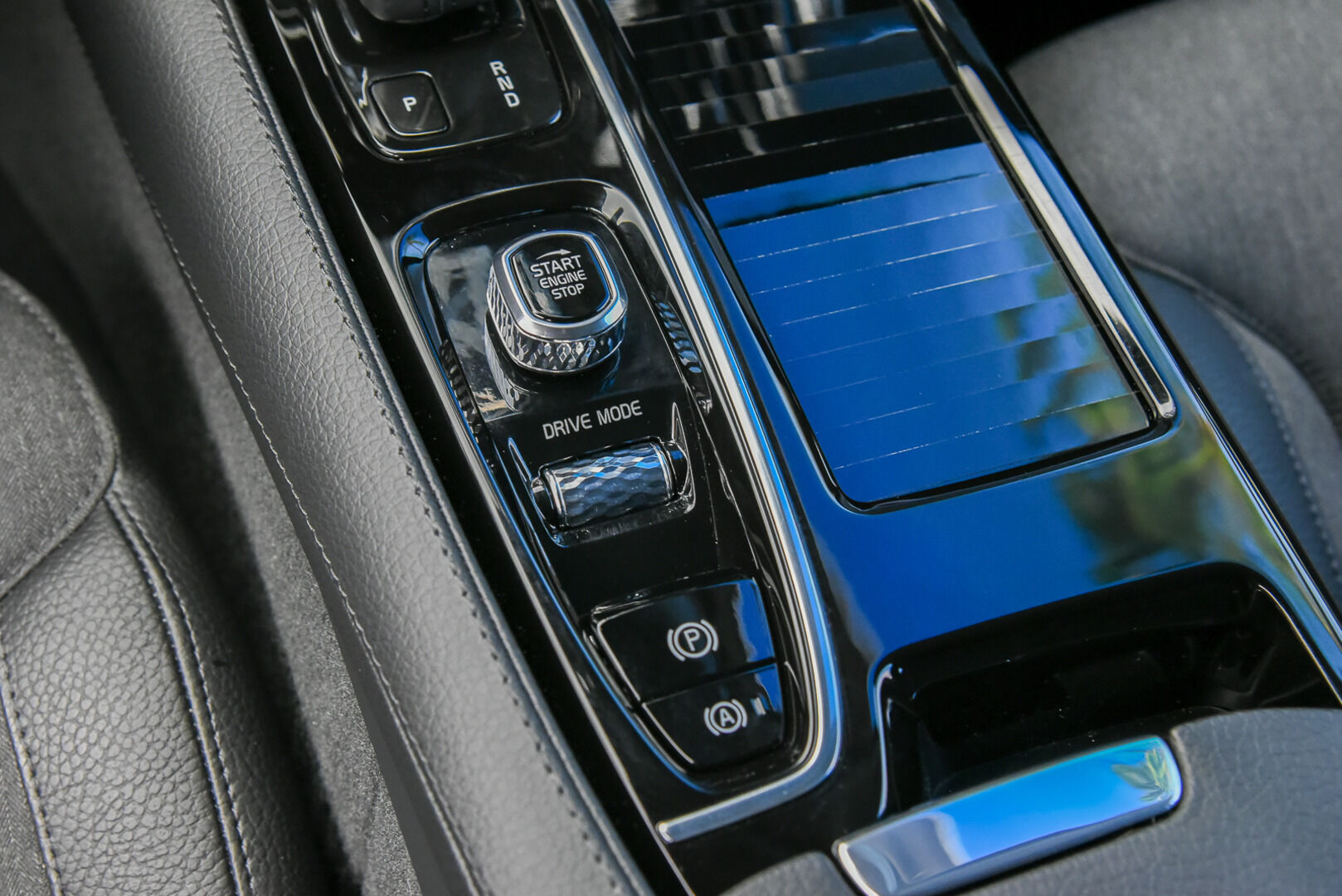 Volvo V90 2021 T6 TwE AWD Inscription Expression aut * ACC / Kamera / Koukku / Pilot Assist / Keyless * - Myydään juuri huollettuna / Kahdet vanteet / Akku kuntotarkastettu!