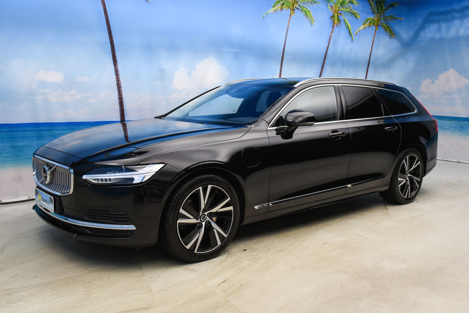 Volvo V90 2021 T6 TwE AWD Inscription Expression aut * ACC / Kamera / Koukku / Pilot Assist / Keyless * - Myydään juuri huollettuna / Kahdet vanteet / Akku kuntotarkastettu!