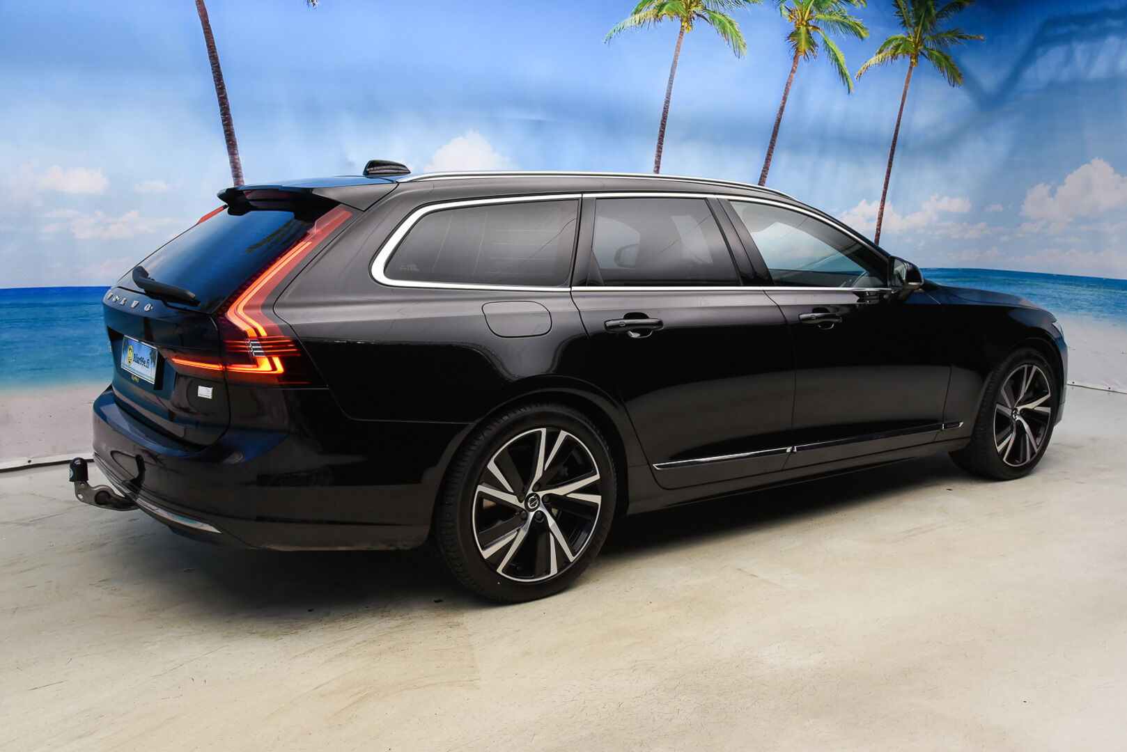 Volvo V90 2021 T6 TwE AWD Inscription Expression aut * ACC / Kamera / Koukku / Pilot Assist / Keyless * - Myydään juuri huollettuna / Kahdet vanteet / Akku kuntotarkastettu!