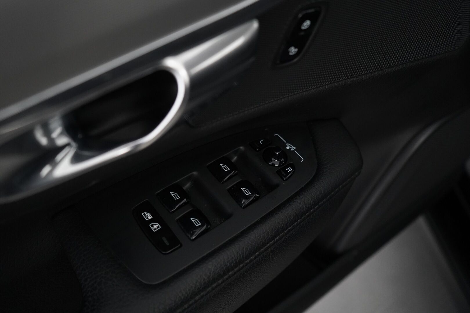 Volvo V90 2021 T6 TwE AWD Inscription Expression aut * ACC / Kamera / Koukku / Pilot Assist / Keyless * - Myydään juuri huollettuna / Kahdet vanteet / Akku kuntotarkastettu!