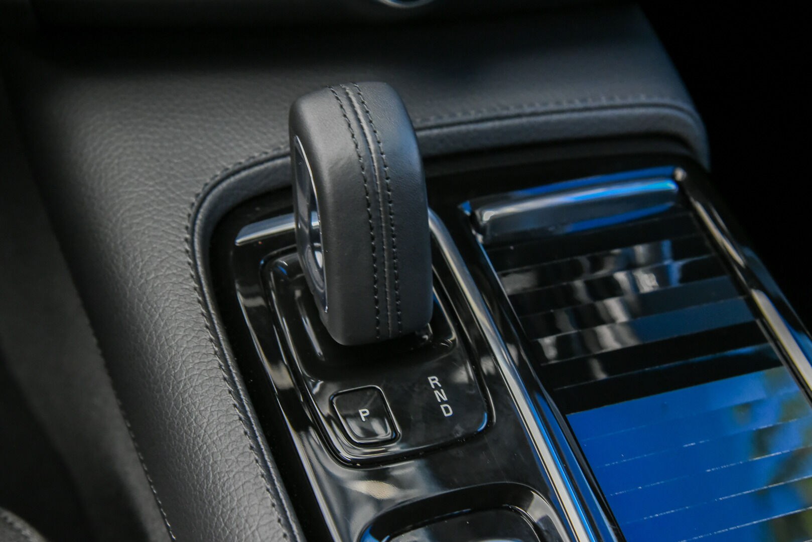 Volvo V90 2021 T6 TwE AWD Inscription Expression aut * ACC / Kamera / Koukku / Pilot Assist / Keyless * - Myydään juuri huollettuna / Kahdet vanteet / Akku kuntotarkastettu!