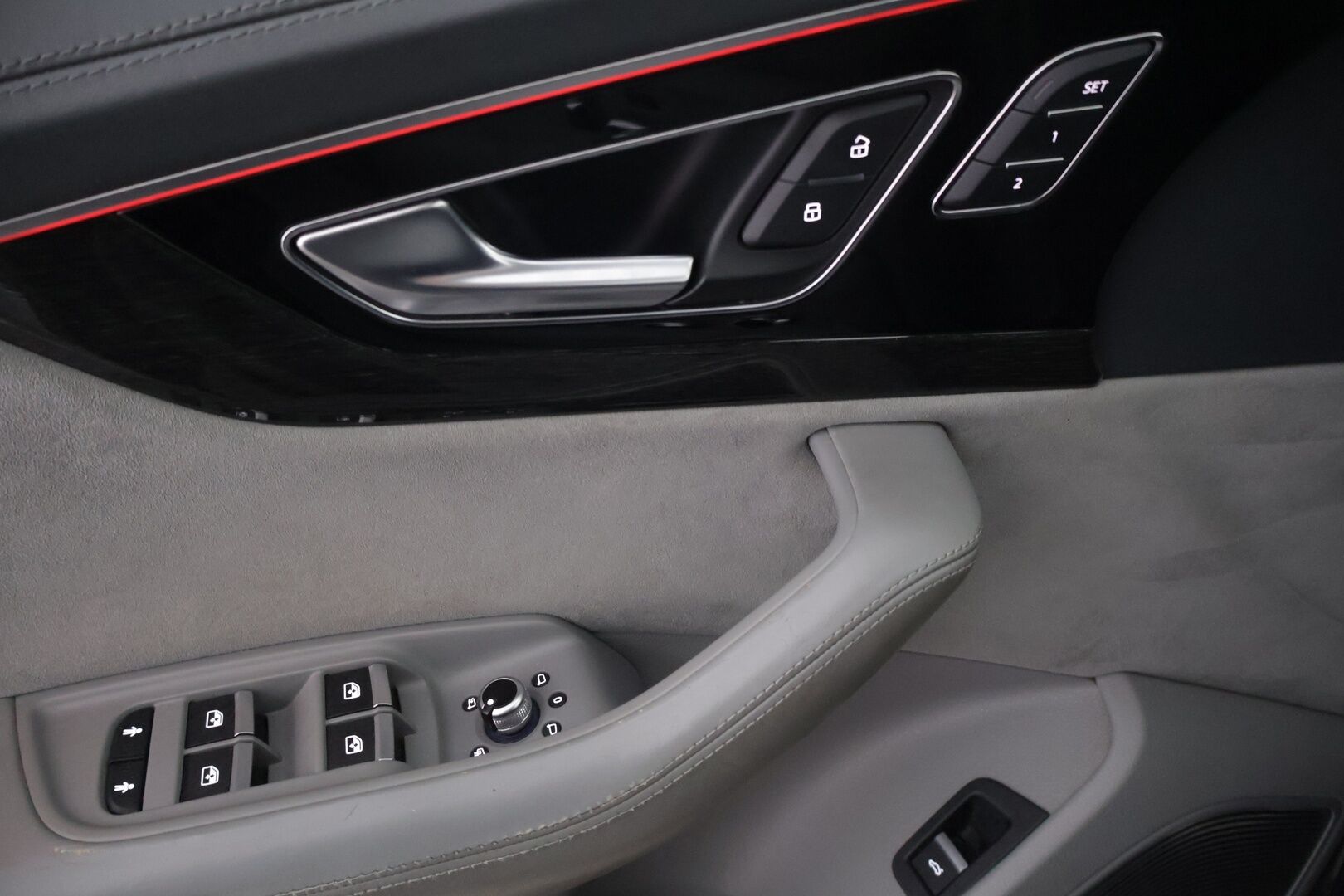 Audi Q7 2016 Q7 3,0 V6 TDI e-tron quattro tiptronic Business** YritysOutlet - Myydään vain yrityksille - SOH 94 % | ACC | HUD | Panorama | Matrix LED | B&O | 360° Kamera | Hierovat & Tuuletetut Nahkaistuimet | Vetokoukku | Navi